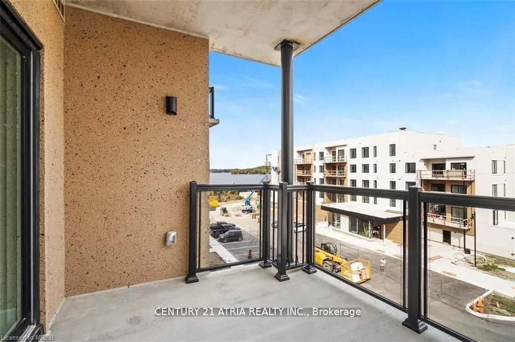 19A West Street N, #303