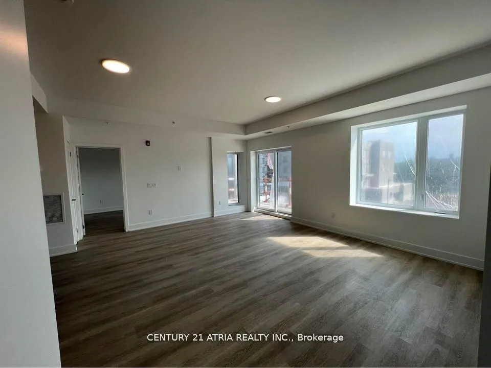 19A West Street N, #303