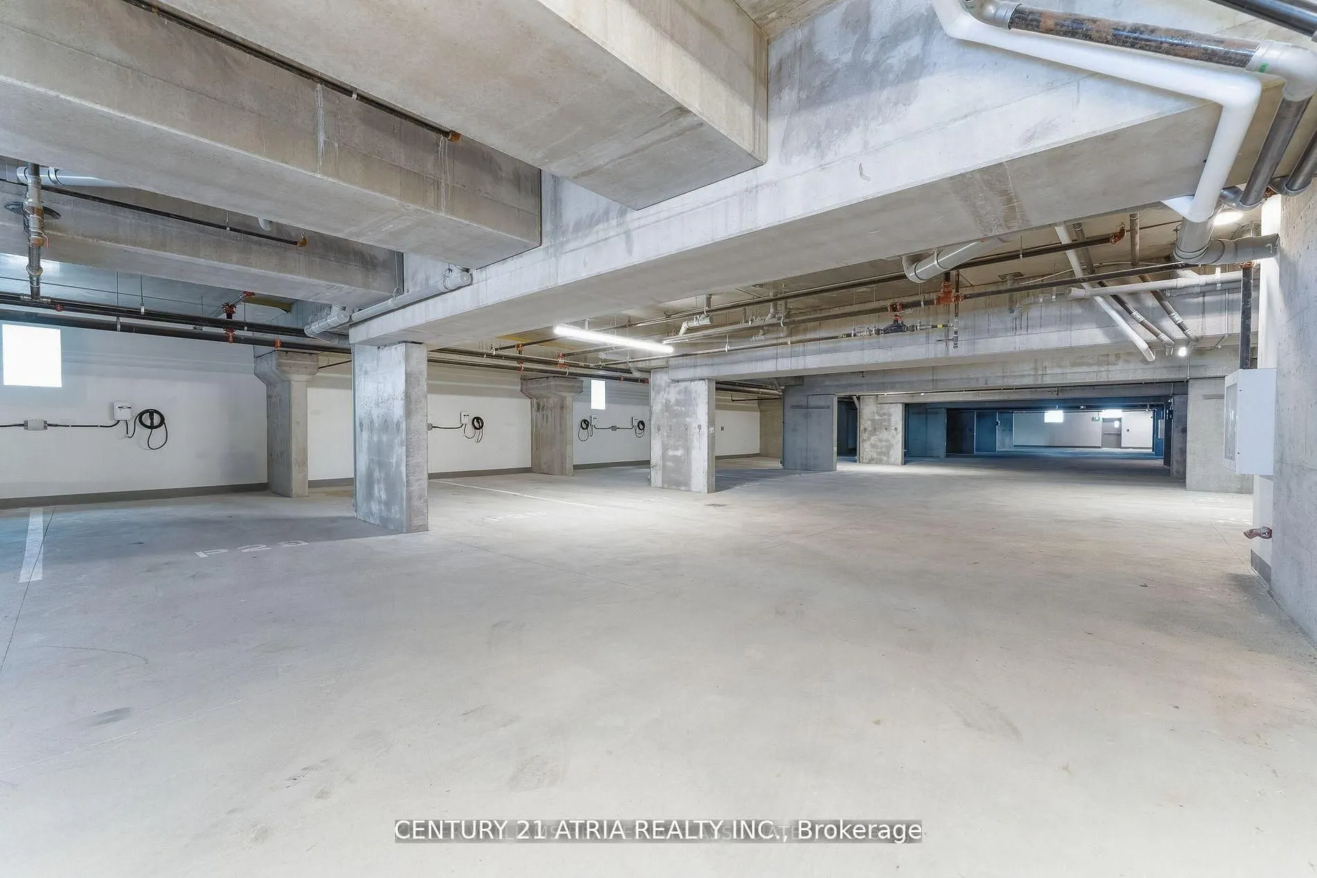 19A West Street N, #303