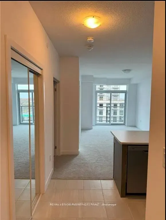 460 Dundas Street, #907