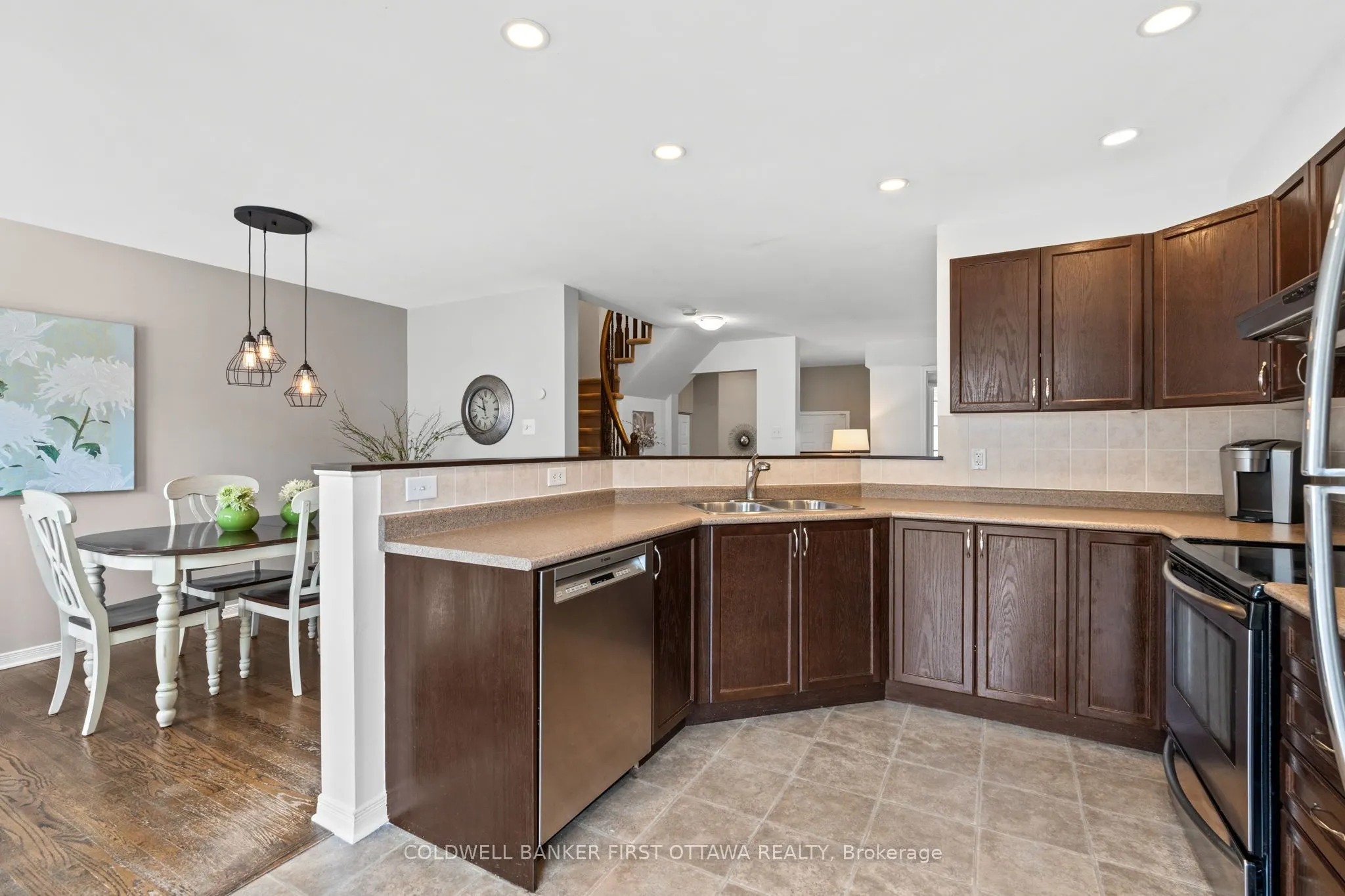 280 Applecross Crescent