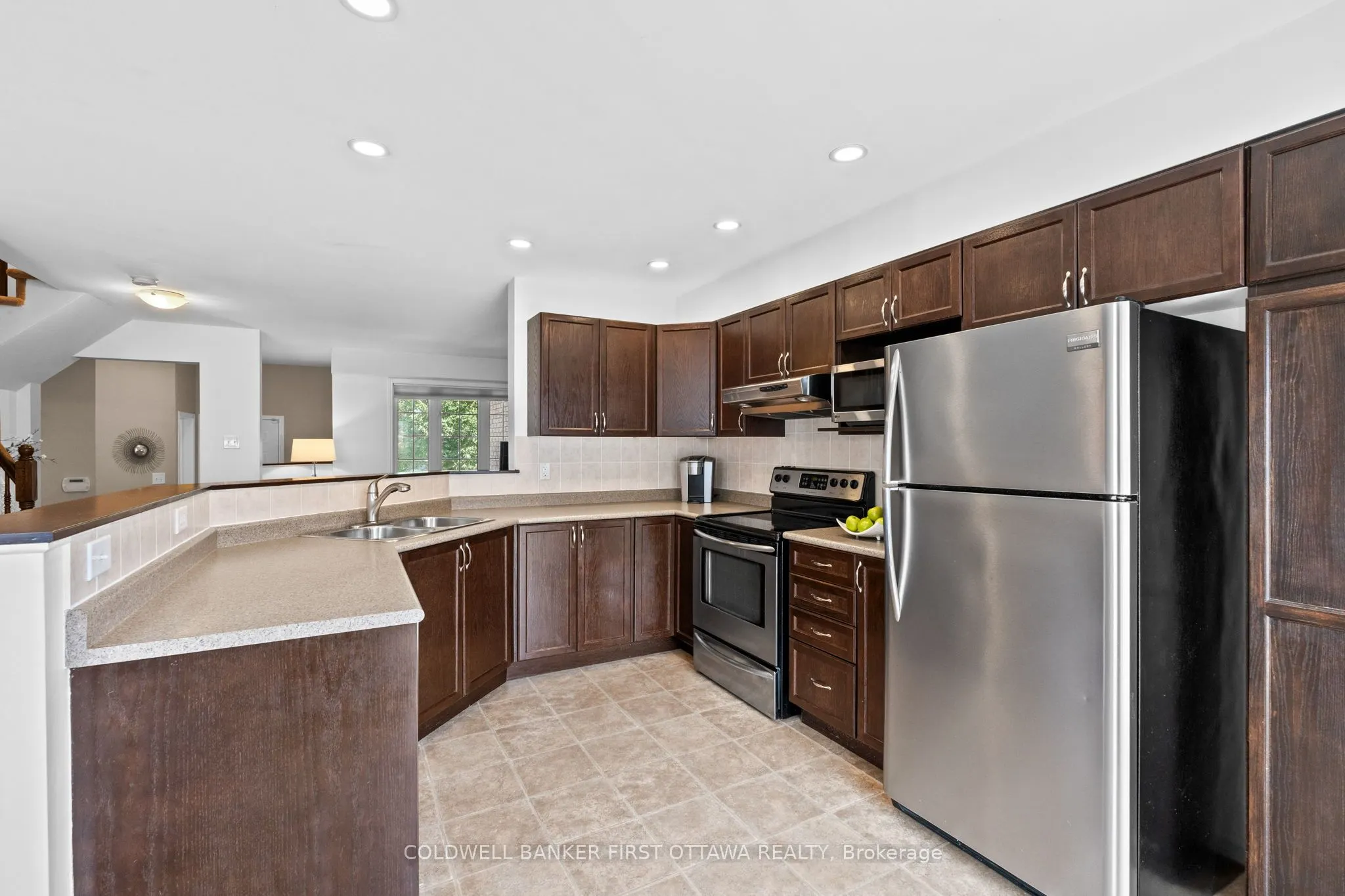 280 Applecross Crescent