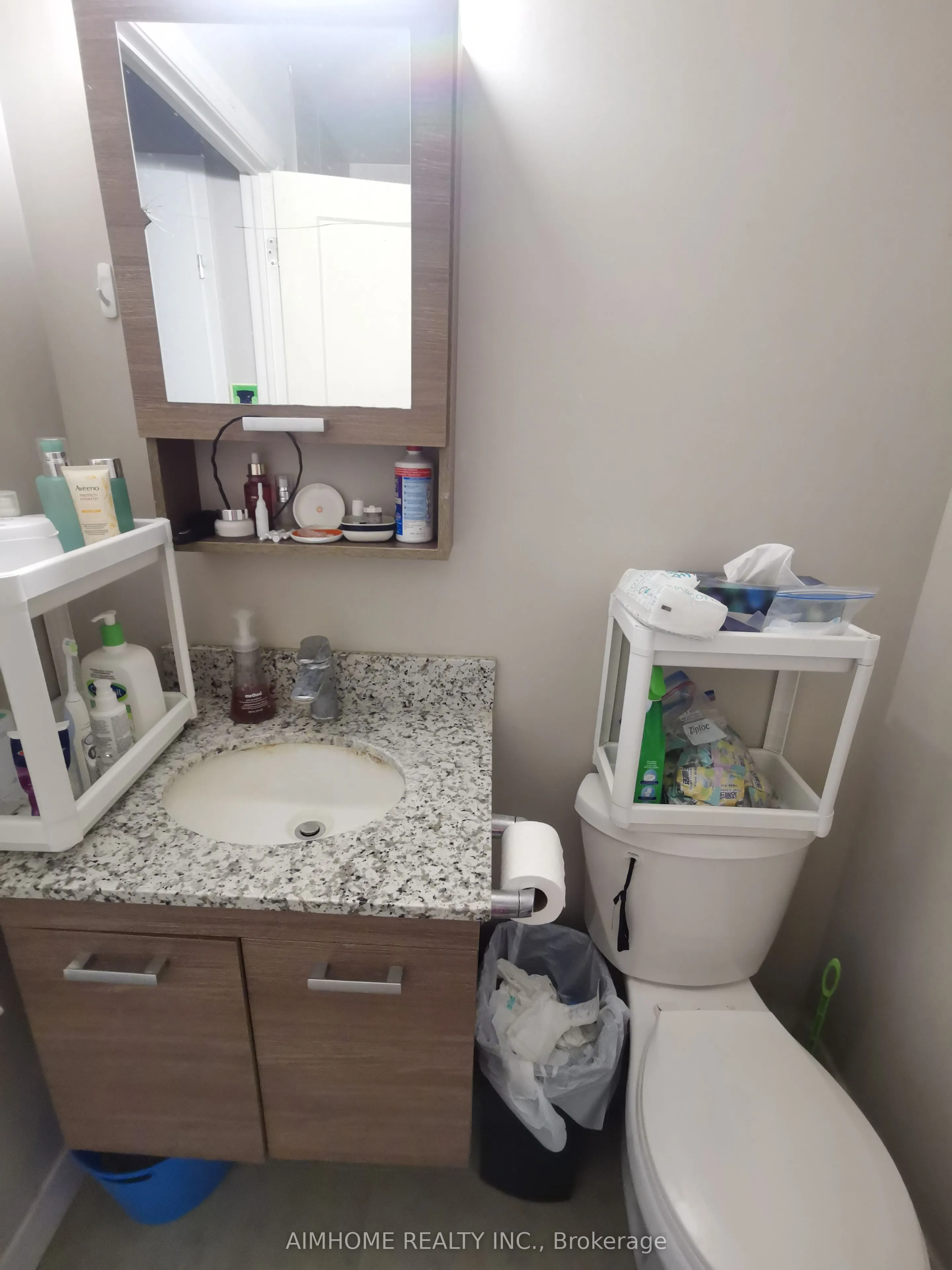 280 Lester Street E, #614