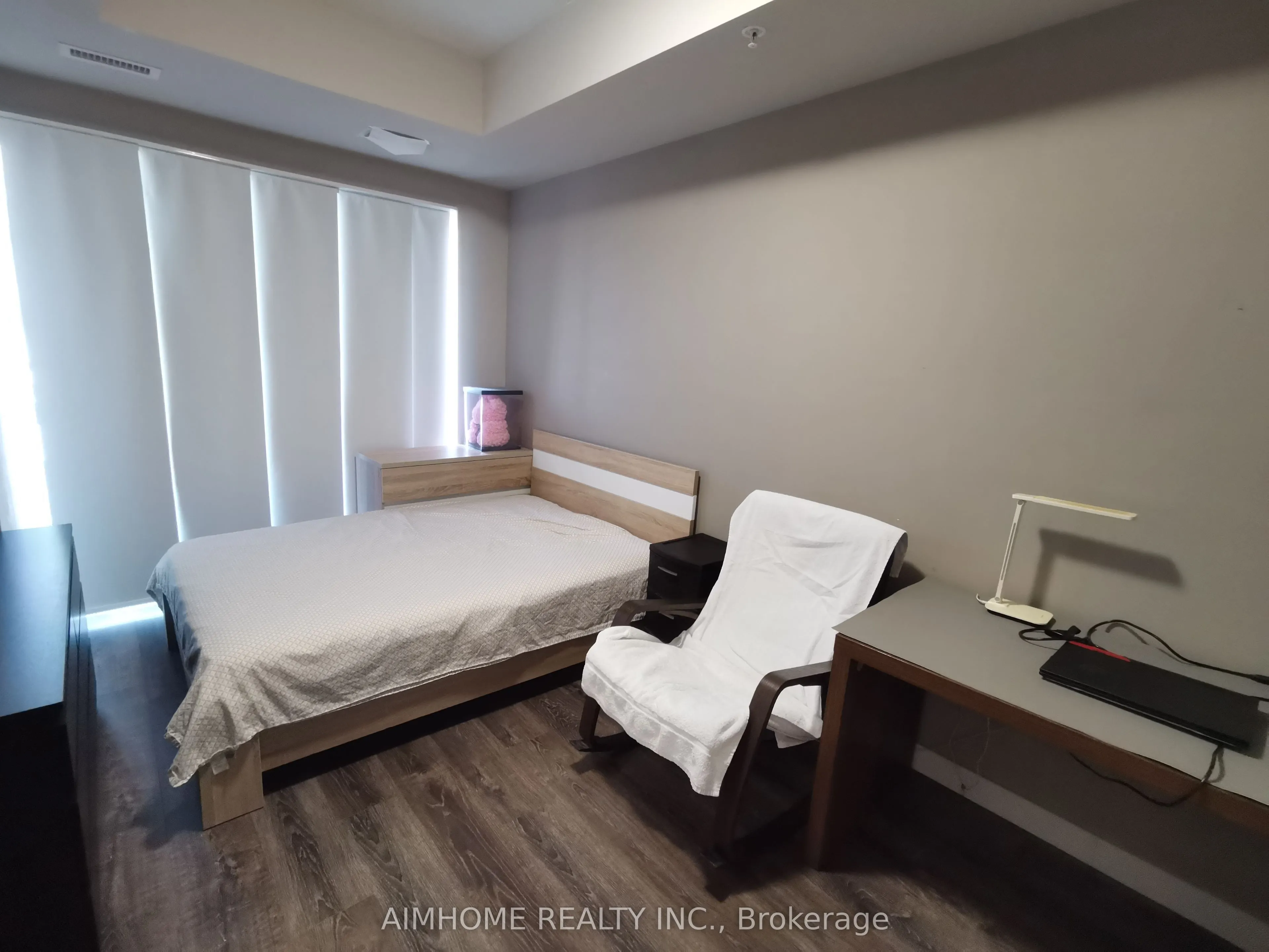 280 Lester Street E, #614