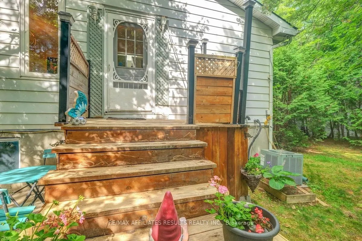 2 Wedgewood Crescent