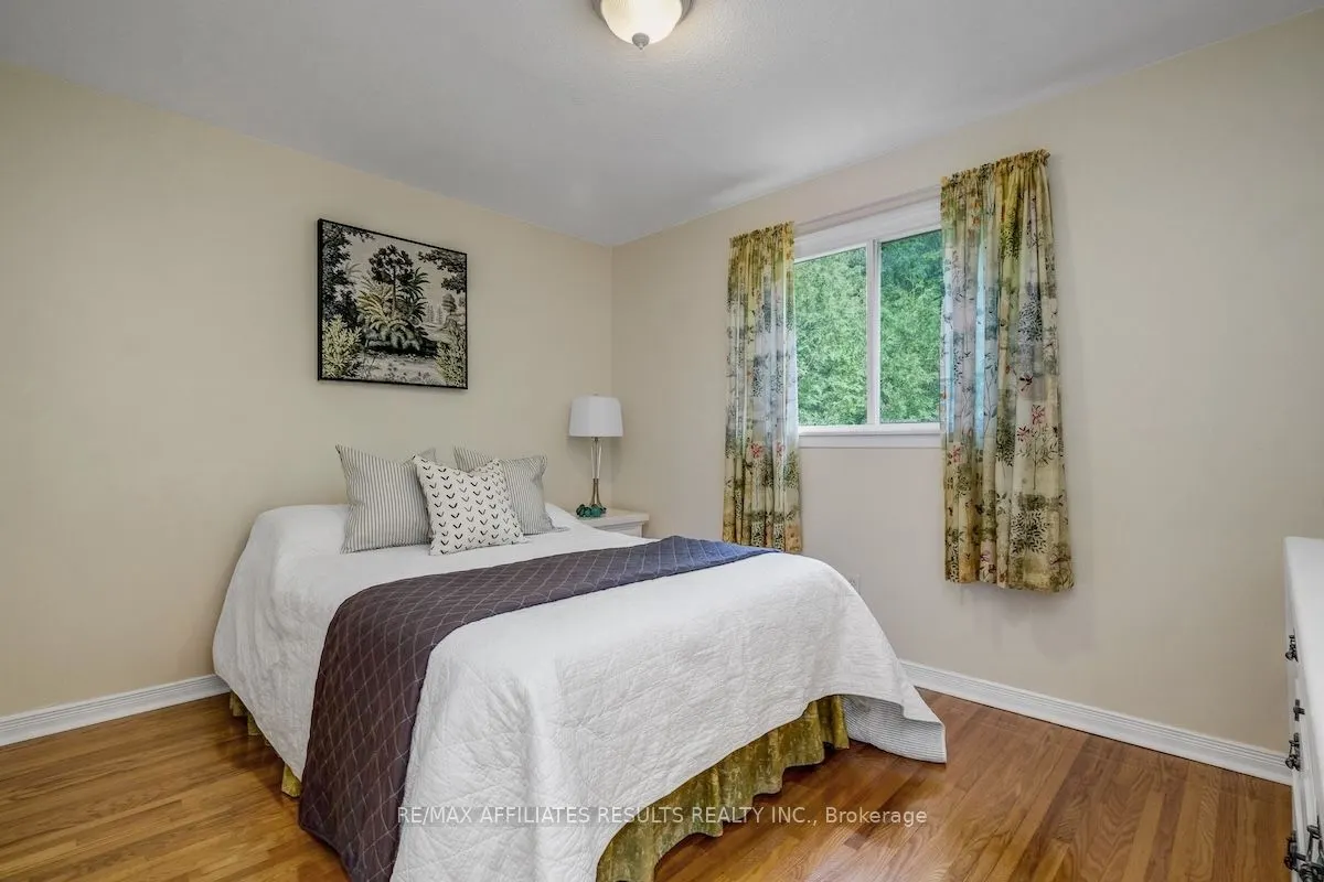 2 Wedgewood Crescent