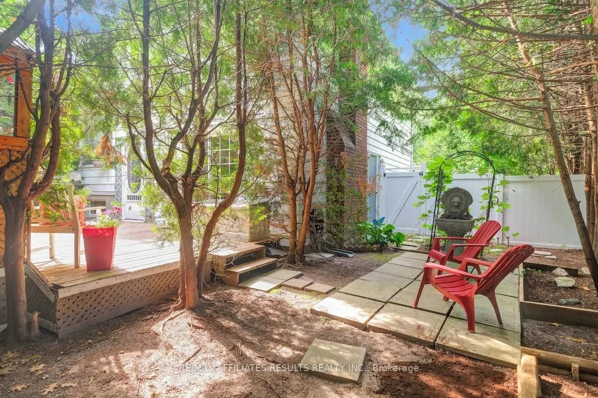 2 Wedgewood Crescent