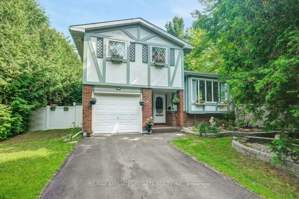 2 Wedgewood Crescent