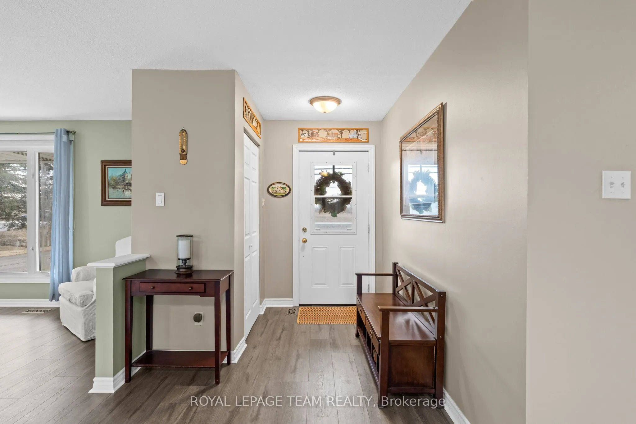 6481 Rideau Valley Drive N