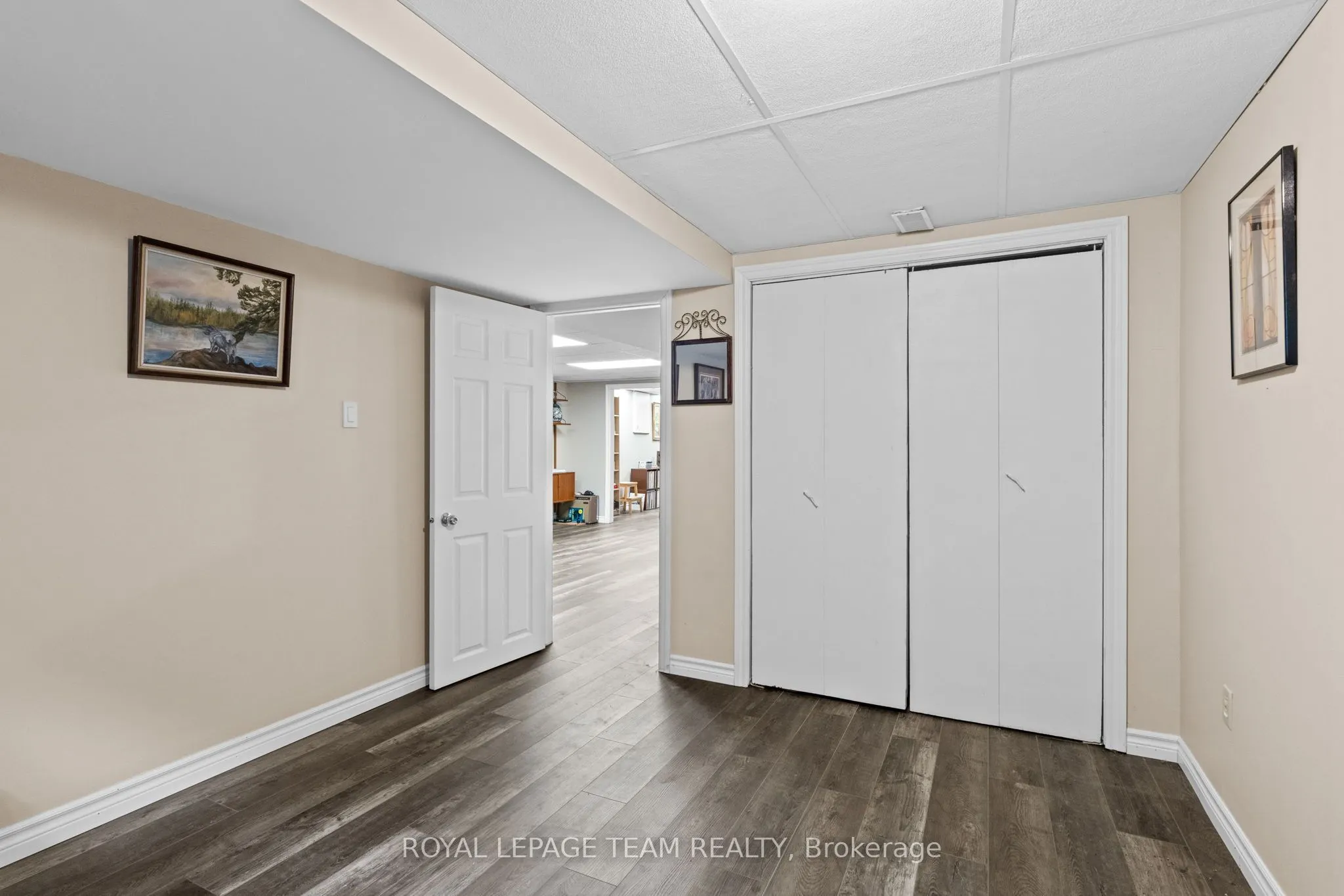 6481 Rideau Valley Drive N