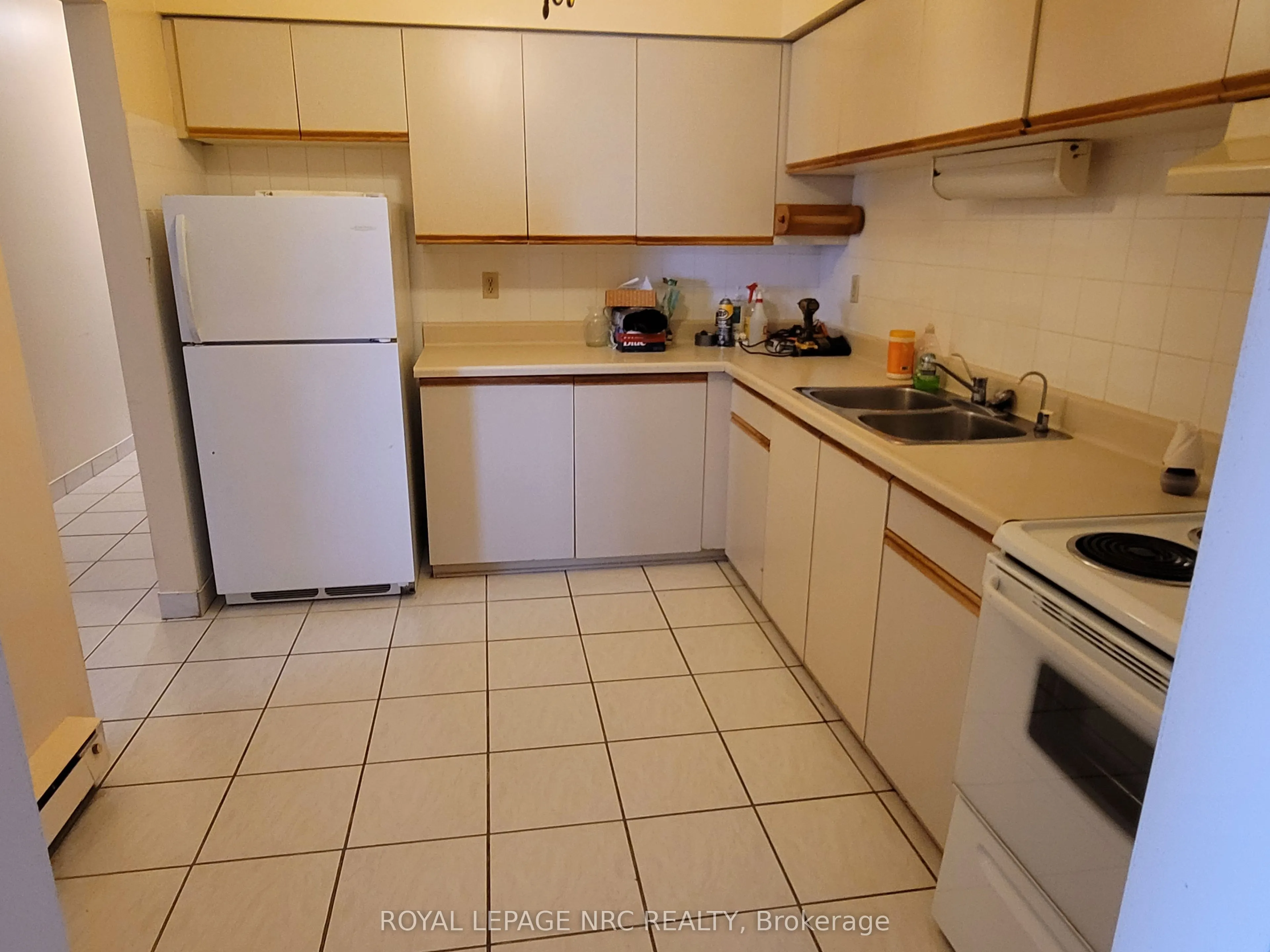 7116 MCLEOD Road, #101