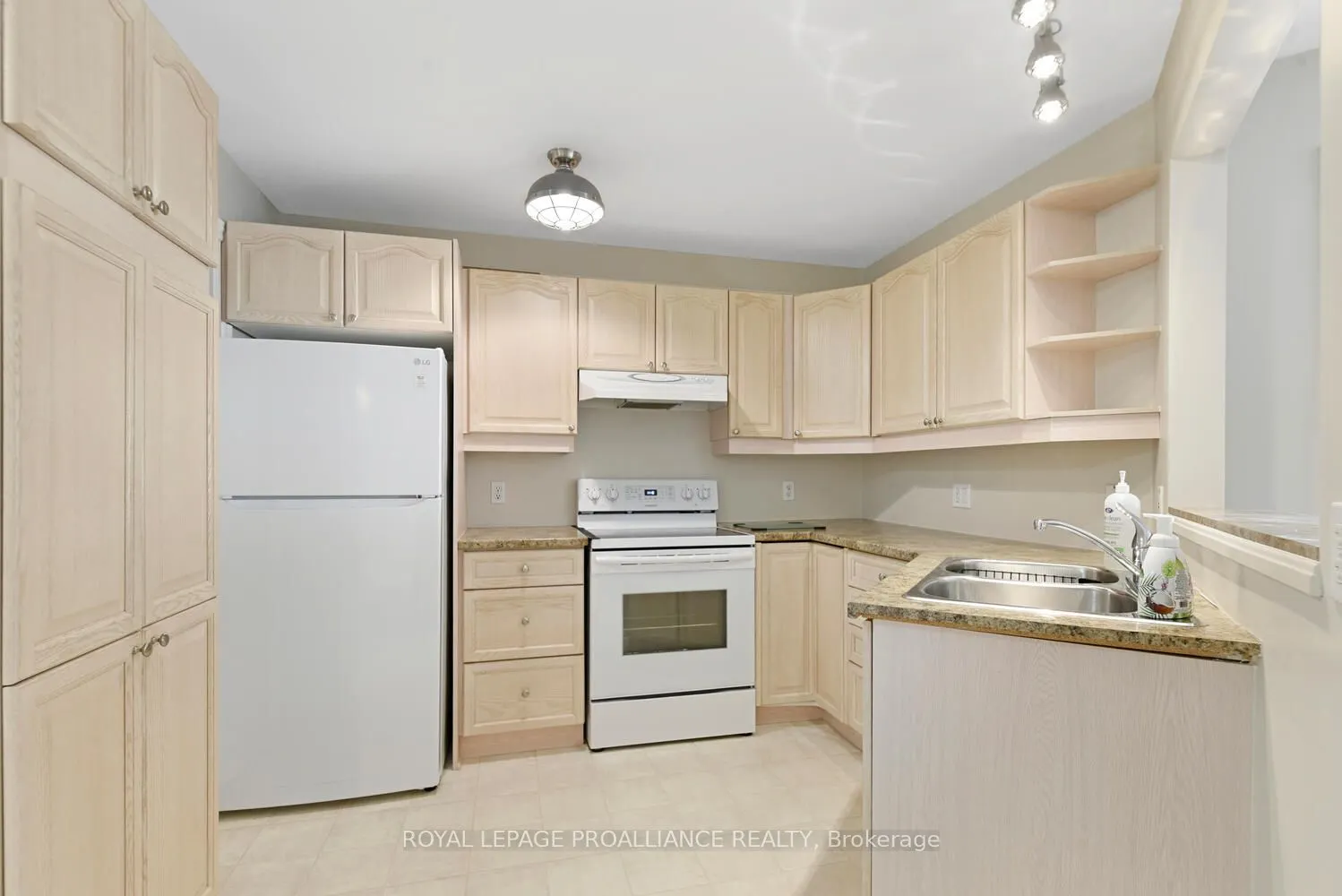 1171 Millwood Avenue, #11