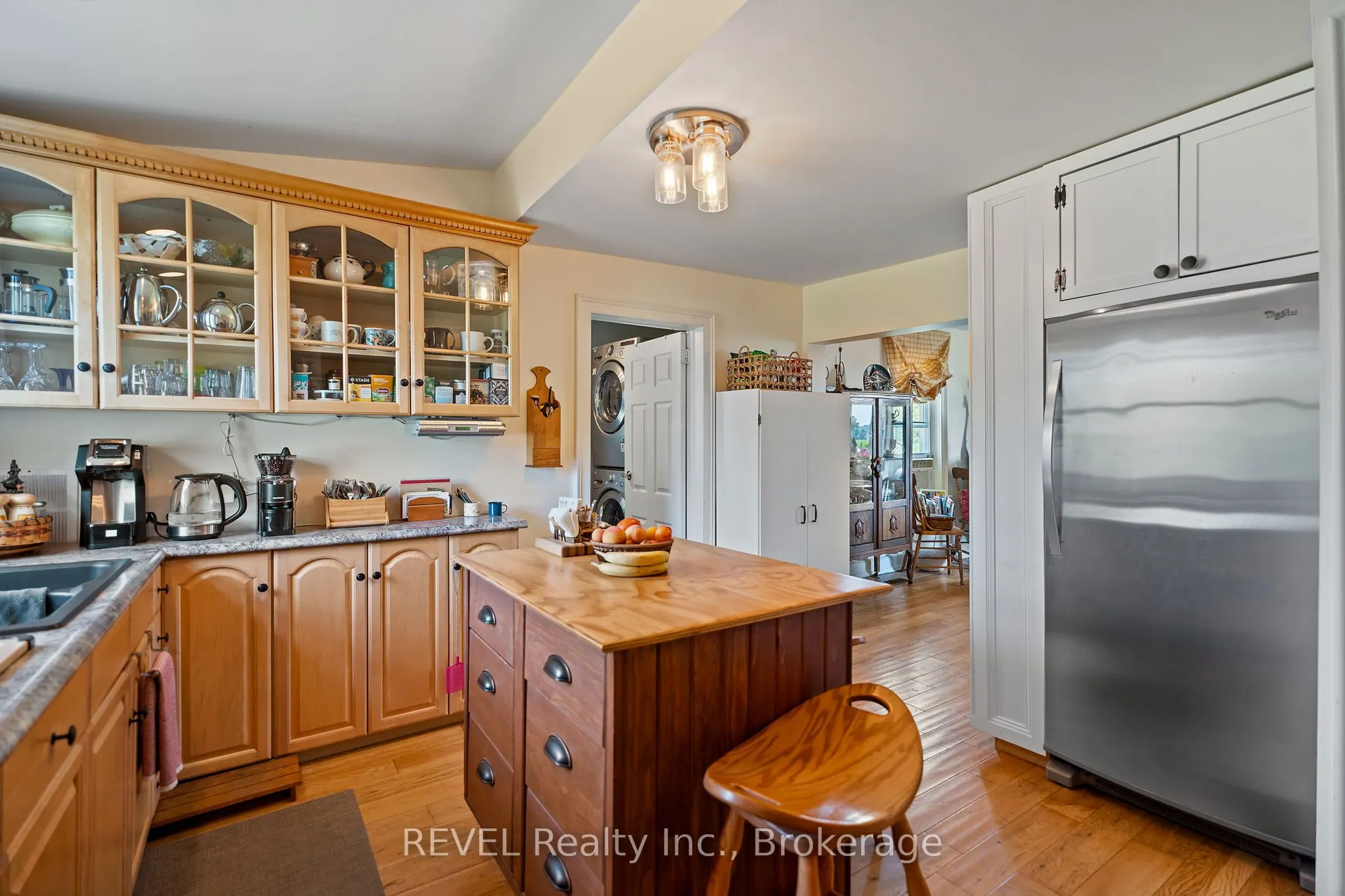 1555 Merrittville Highway