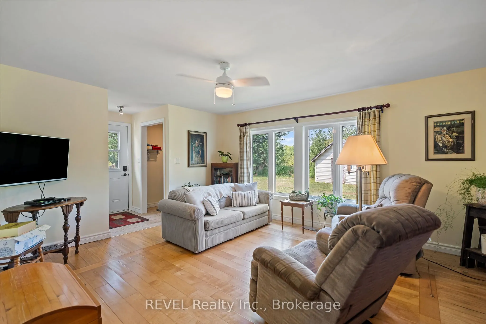 1555 Merrittville Highway