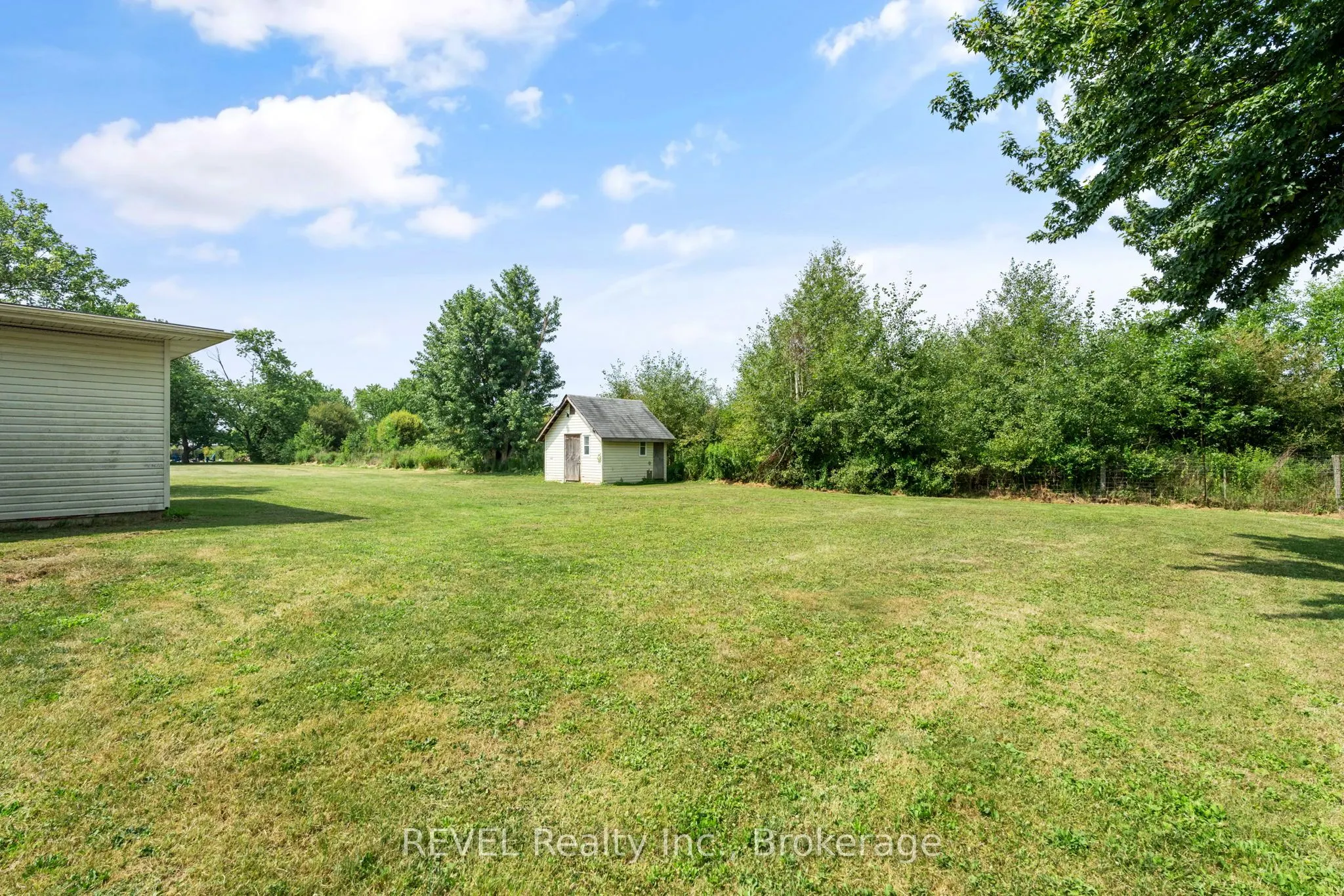 1555 Merrittville Highway
