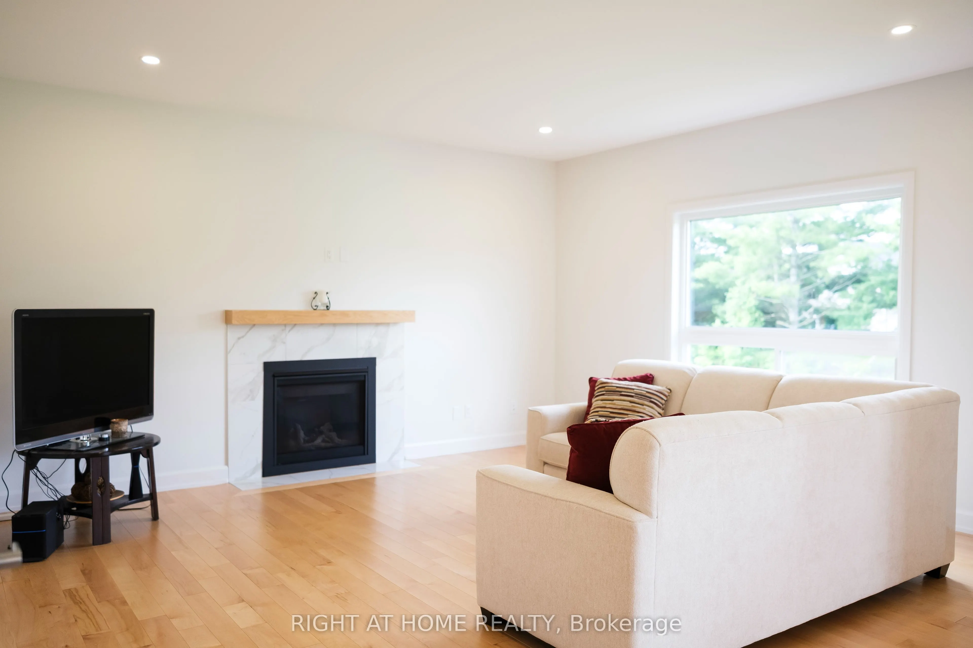219 Owen Lucas Street