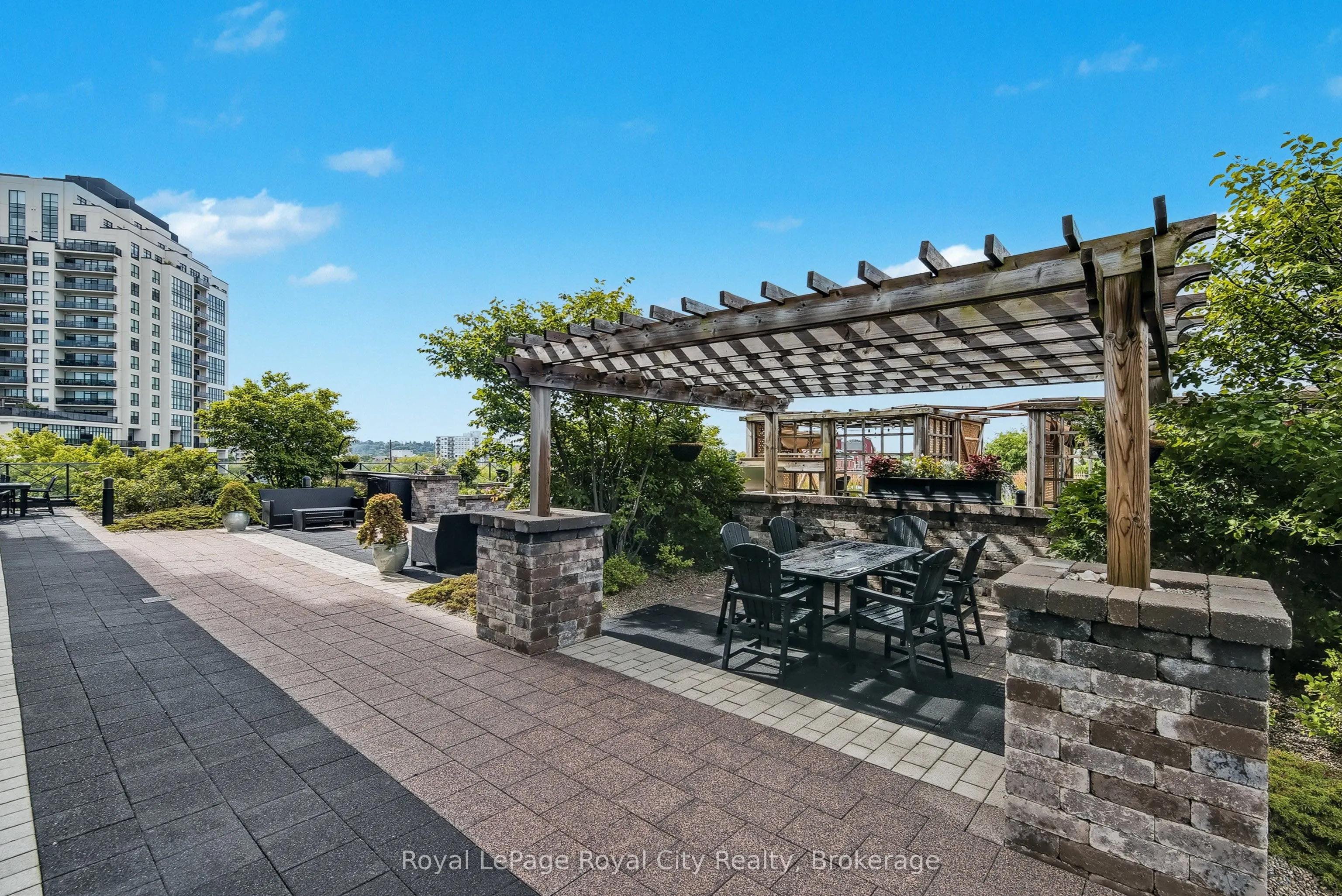 160 Macdonell Street, #1005