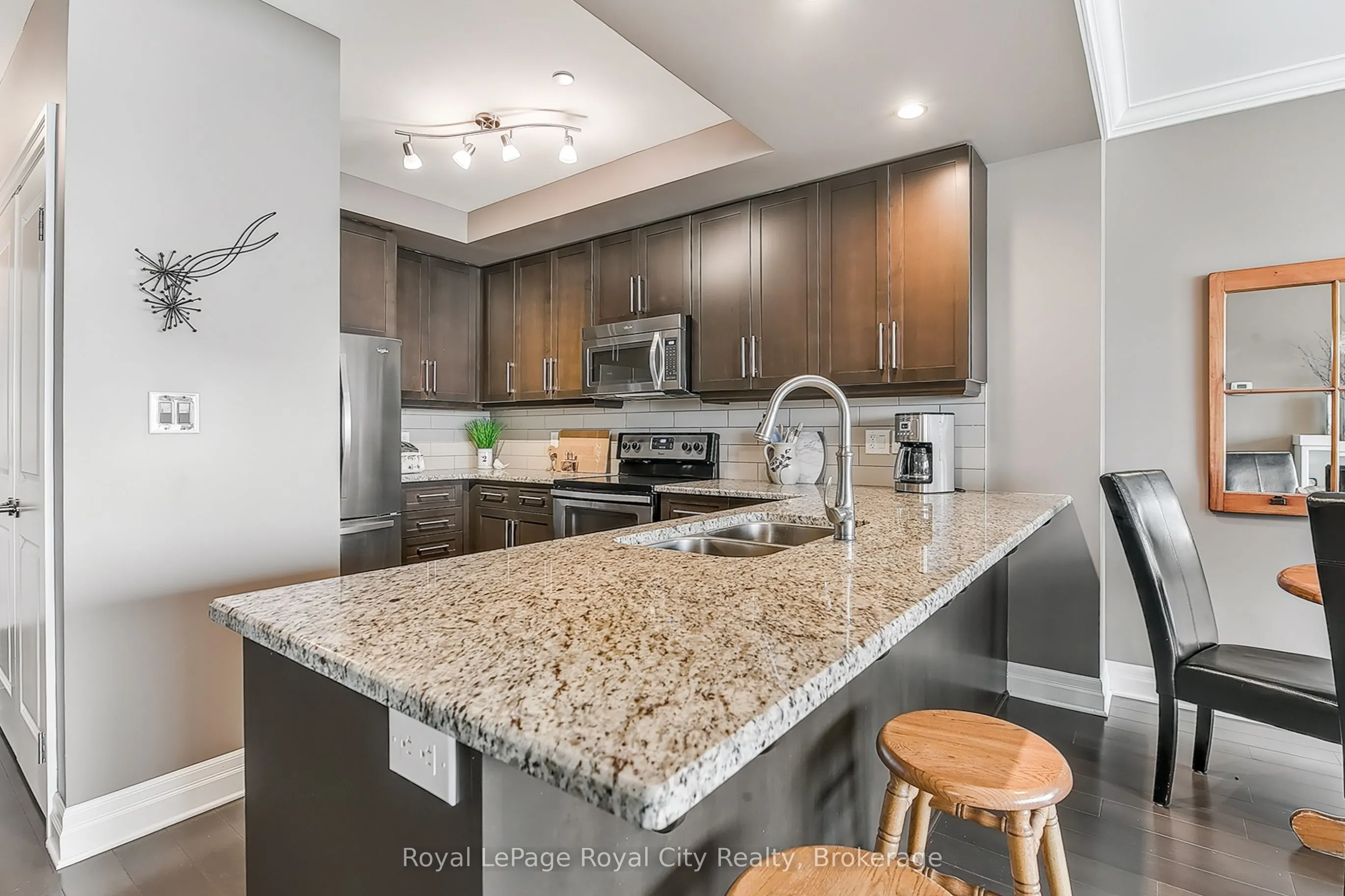 160 Macdonell Street, #1005