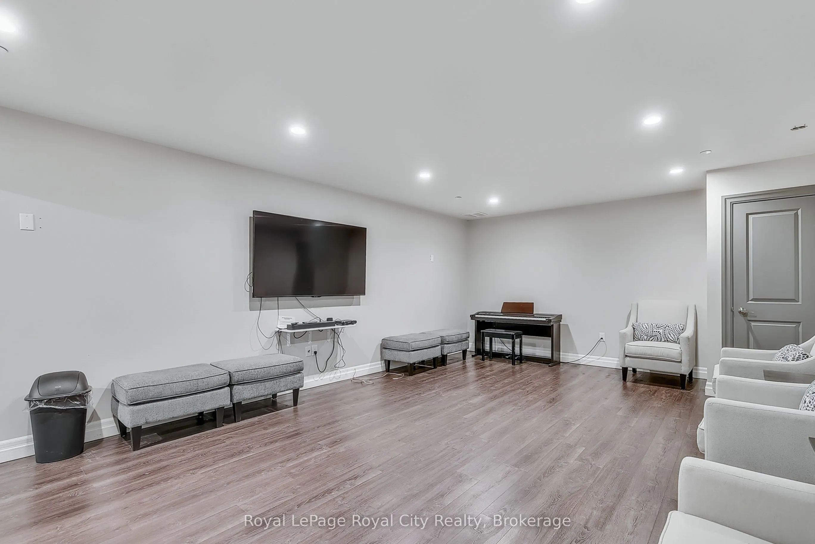 160 Macdonell Street, #1005