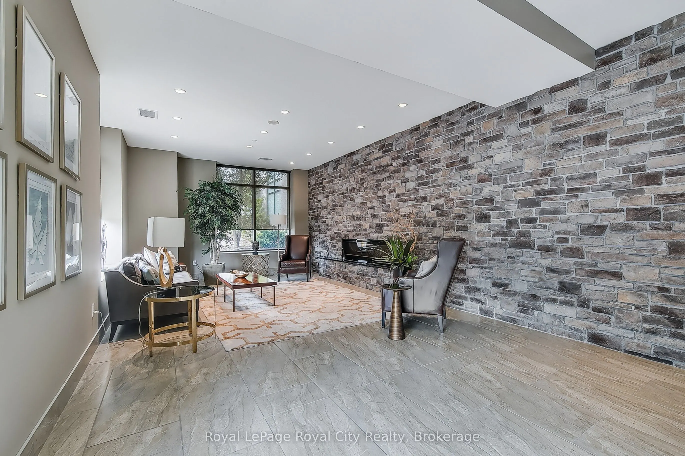 160 Macdonell Street, #1005