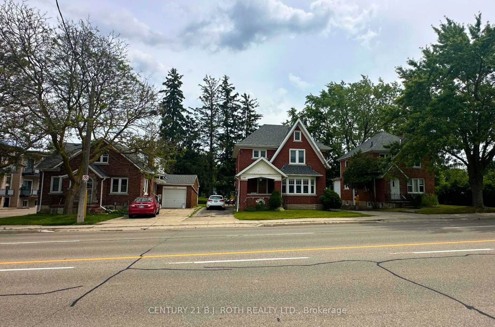 205-209 Erb Street W