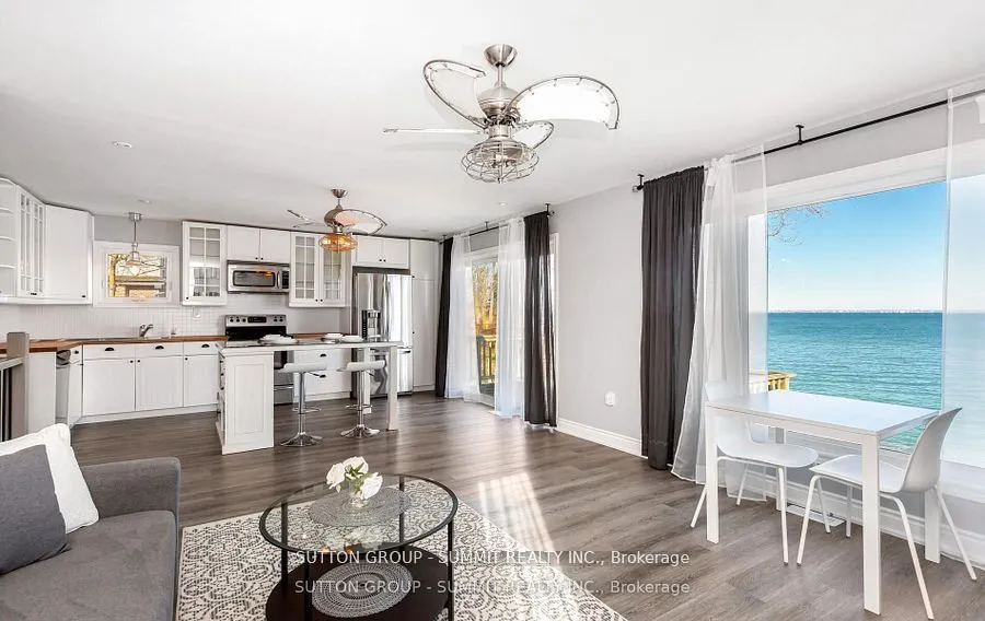 18 1/2 Lakeshore Drive