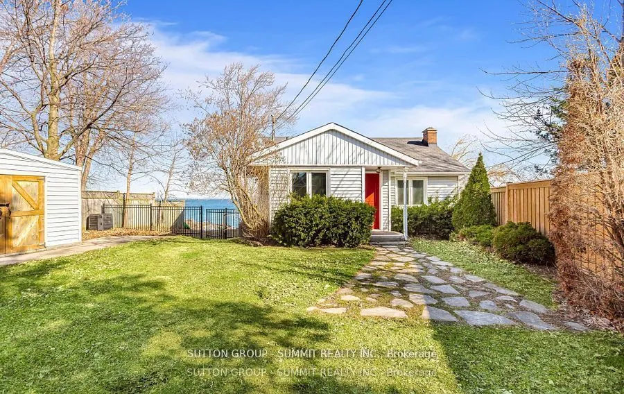 18 1/2 Lakeshore Drive