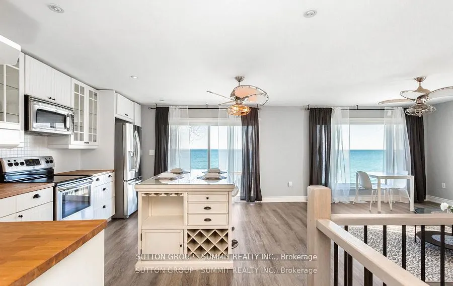 18 1/2 Lakeshore Drive