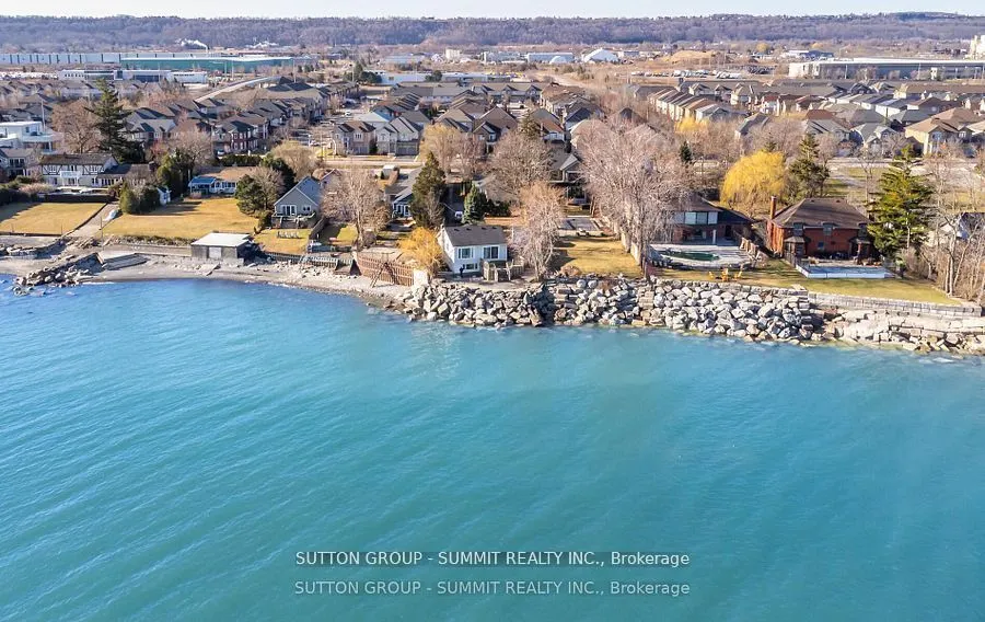 18 1/2 Lakeshore Drive