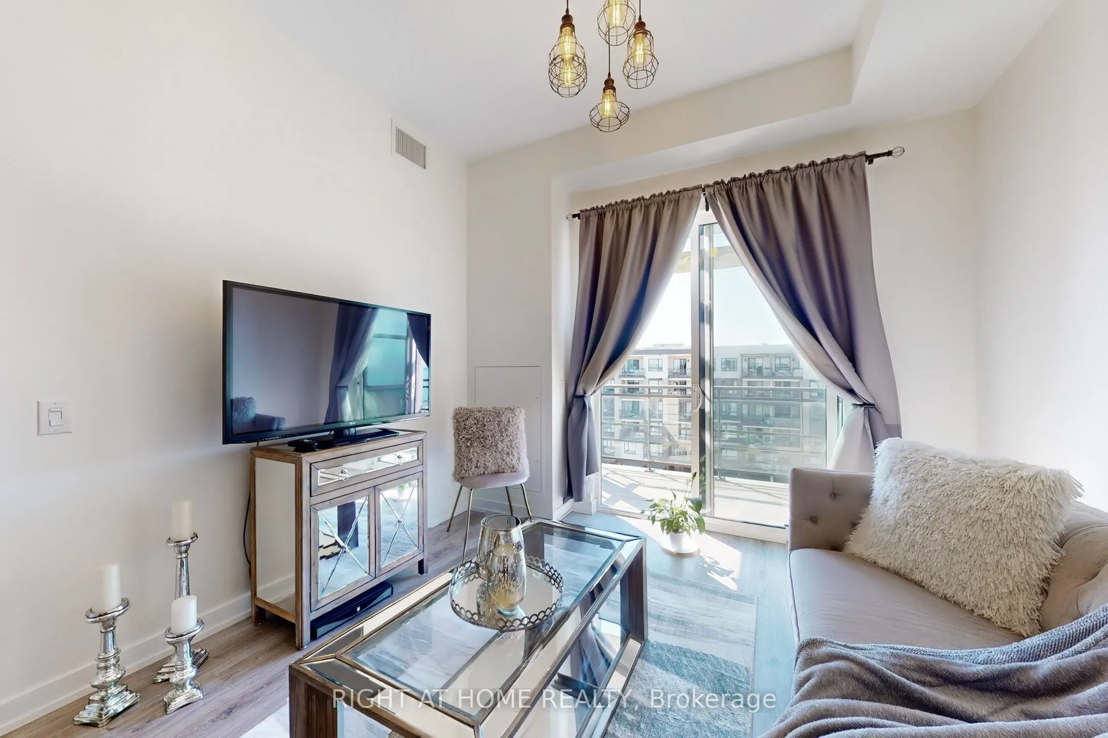 10 Esplanade Lane, #616