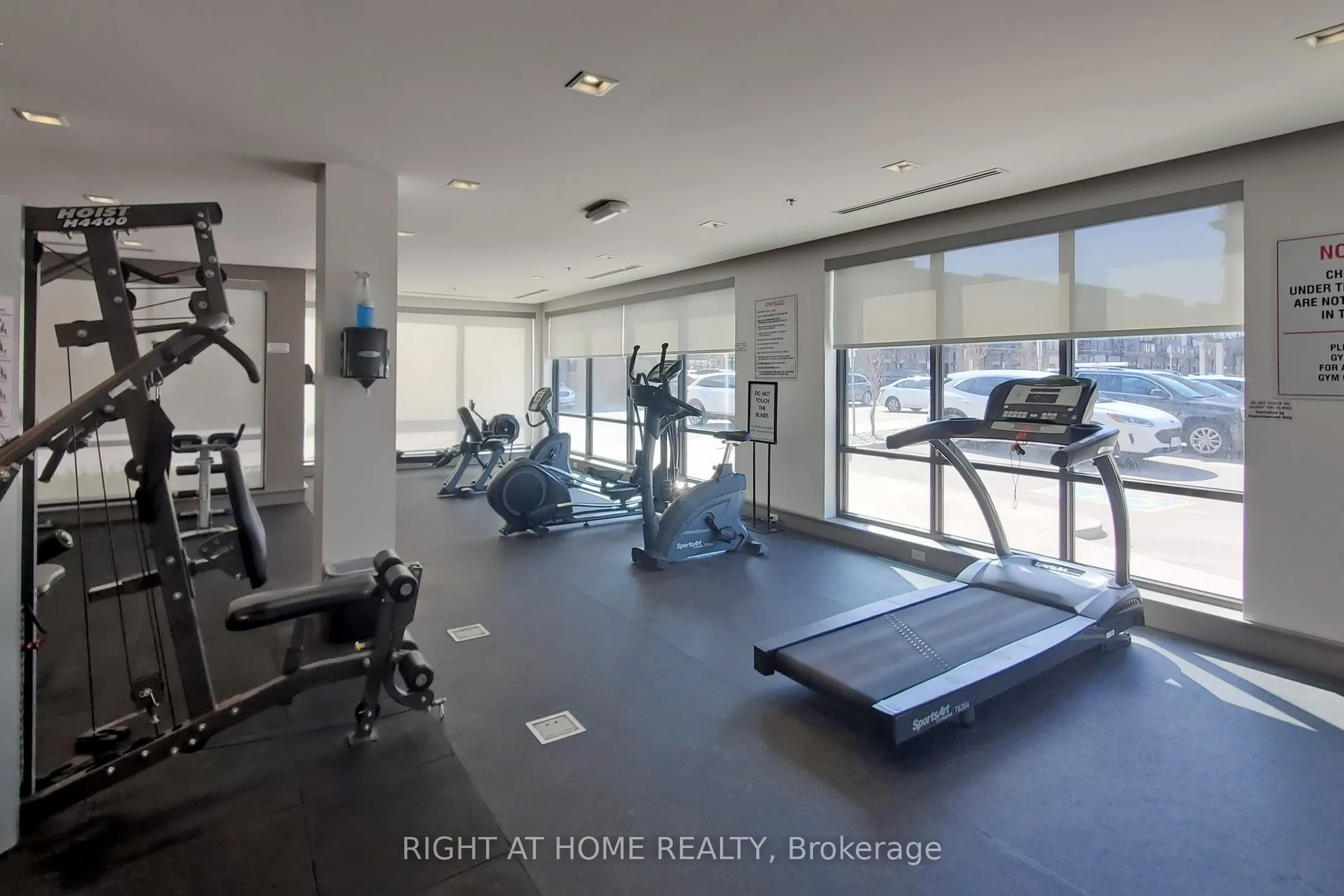 10 Esplanade Lane, #616