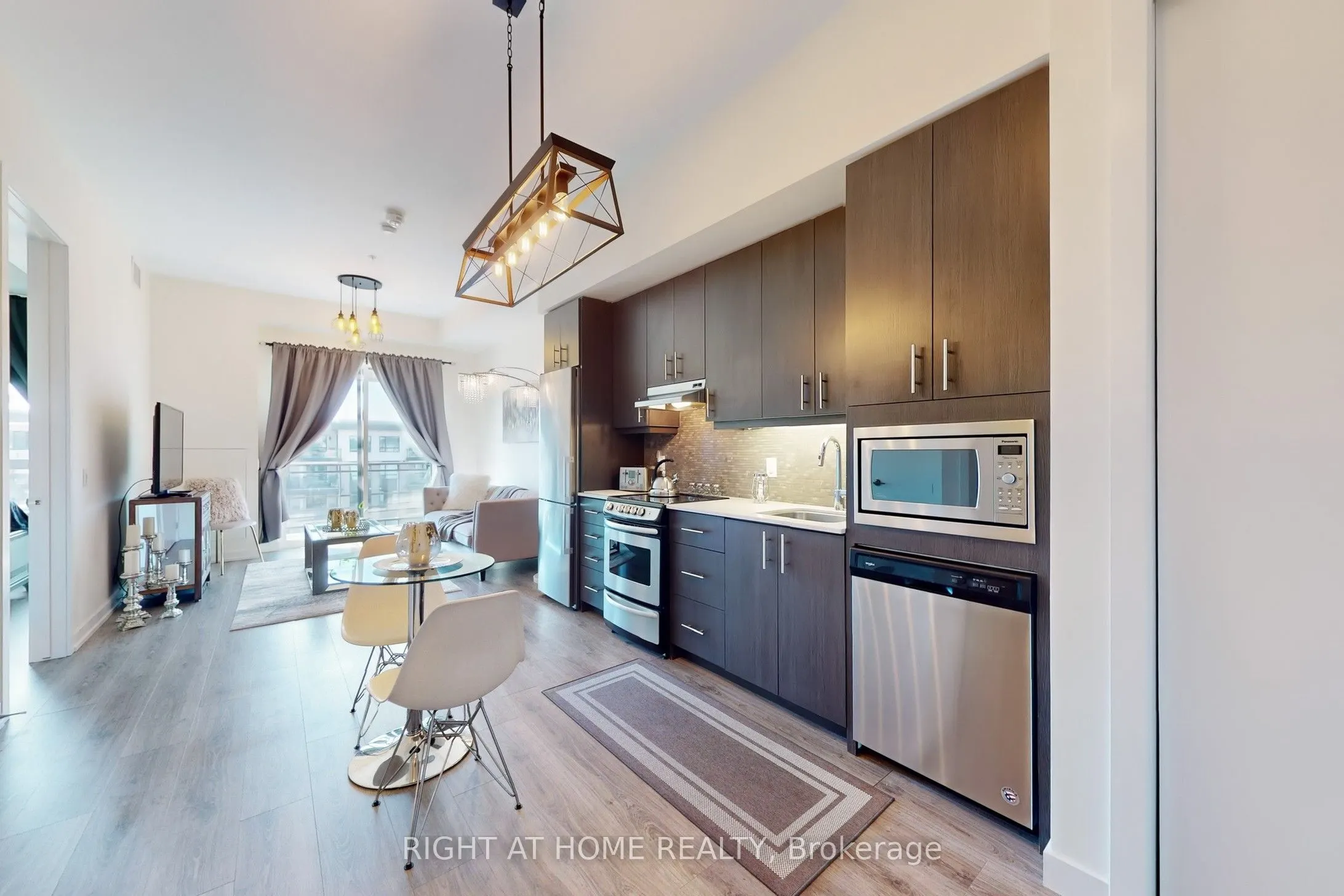 10 Esplanade Lane, #616