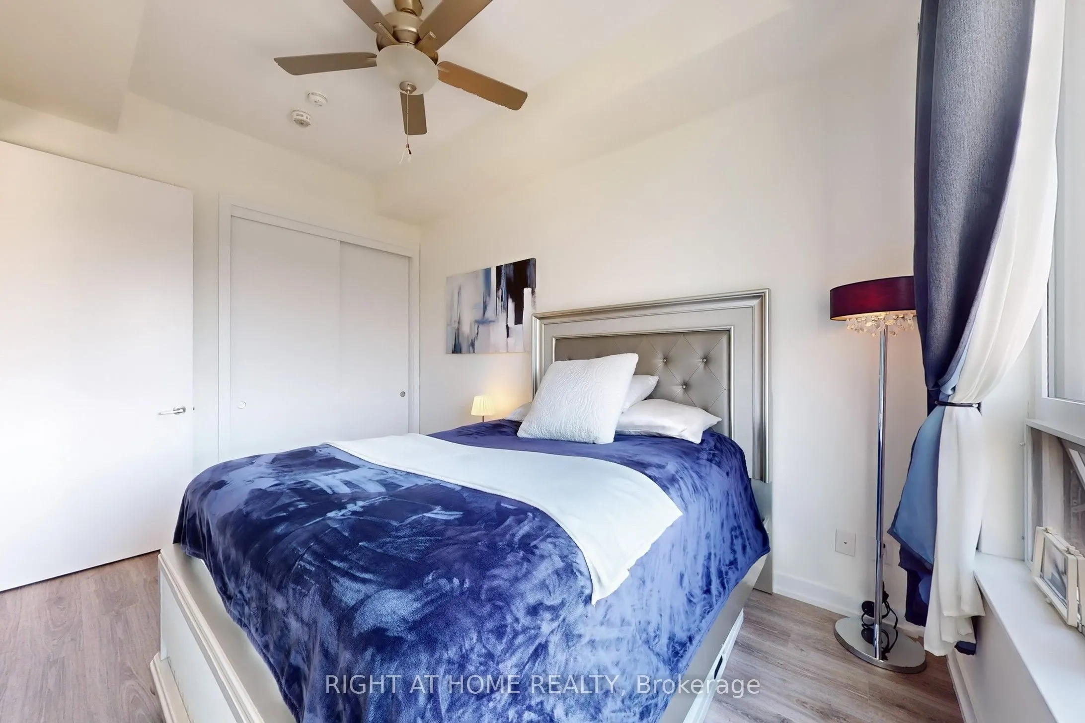 10 Esplanade Lane, #616
