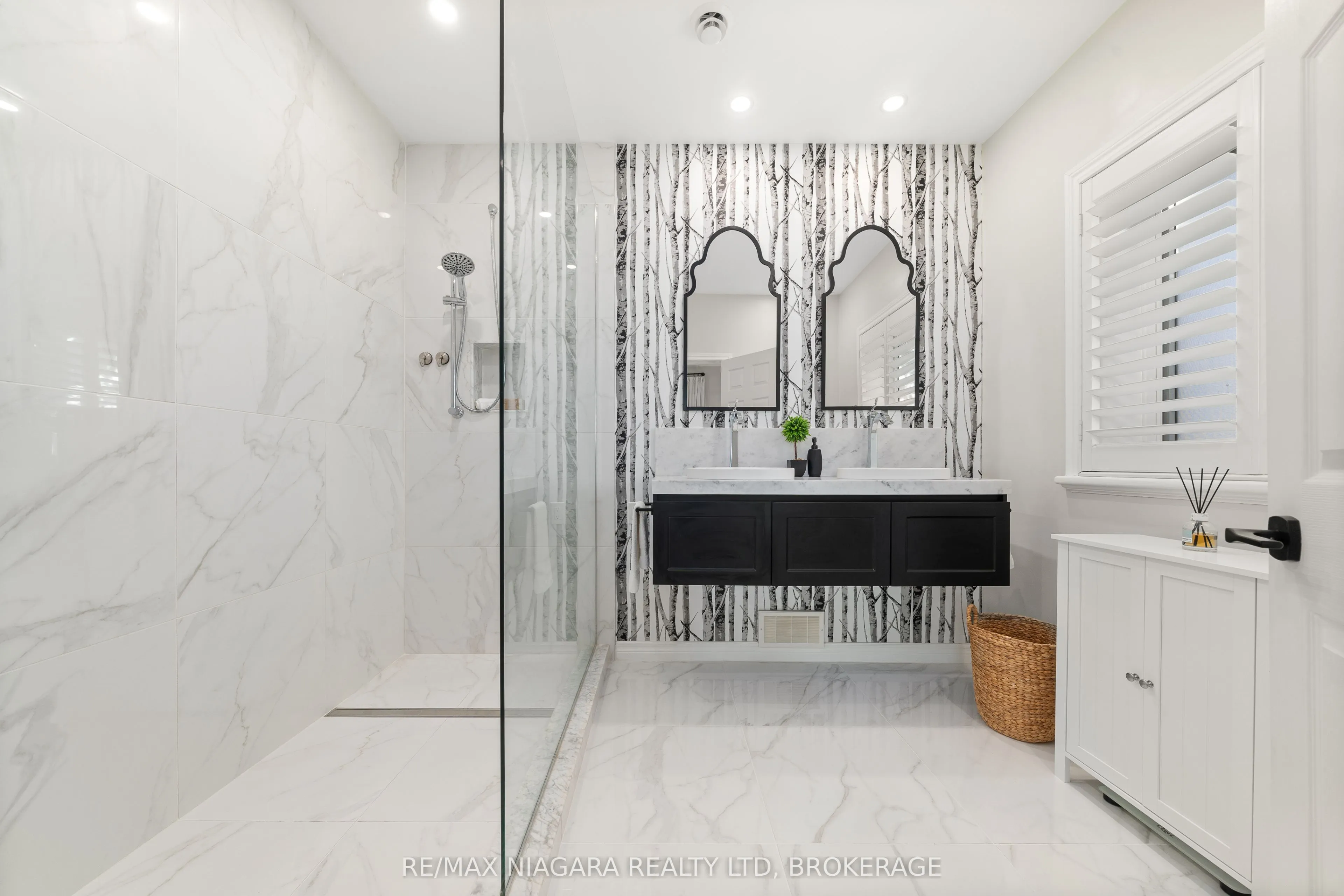82 C CENTENNIAL Lane