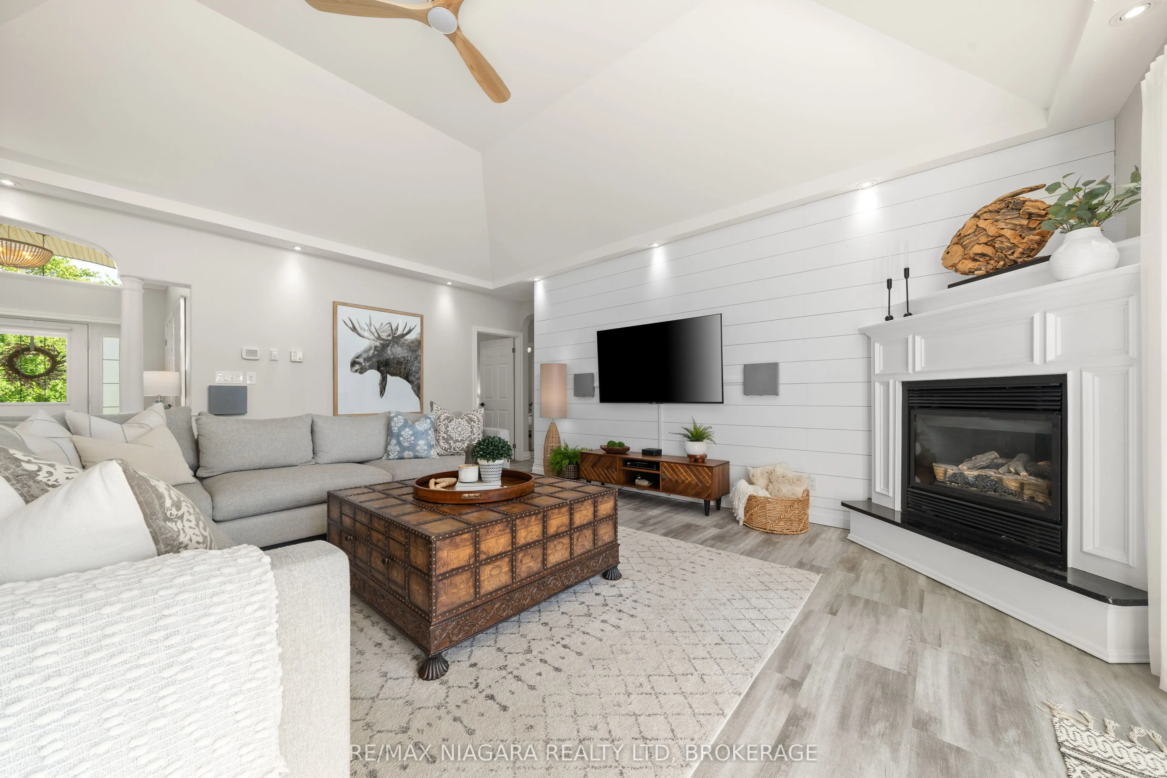 82 C CENTENNIAL Lane
