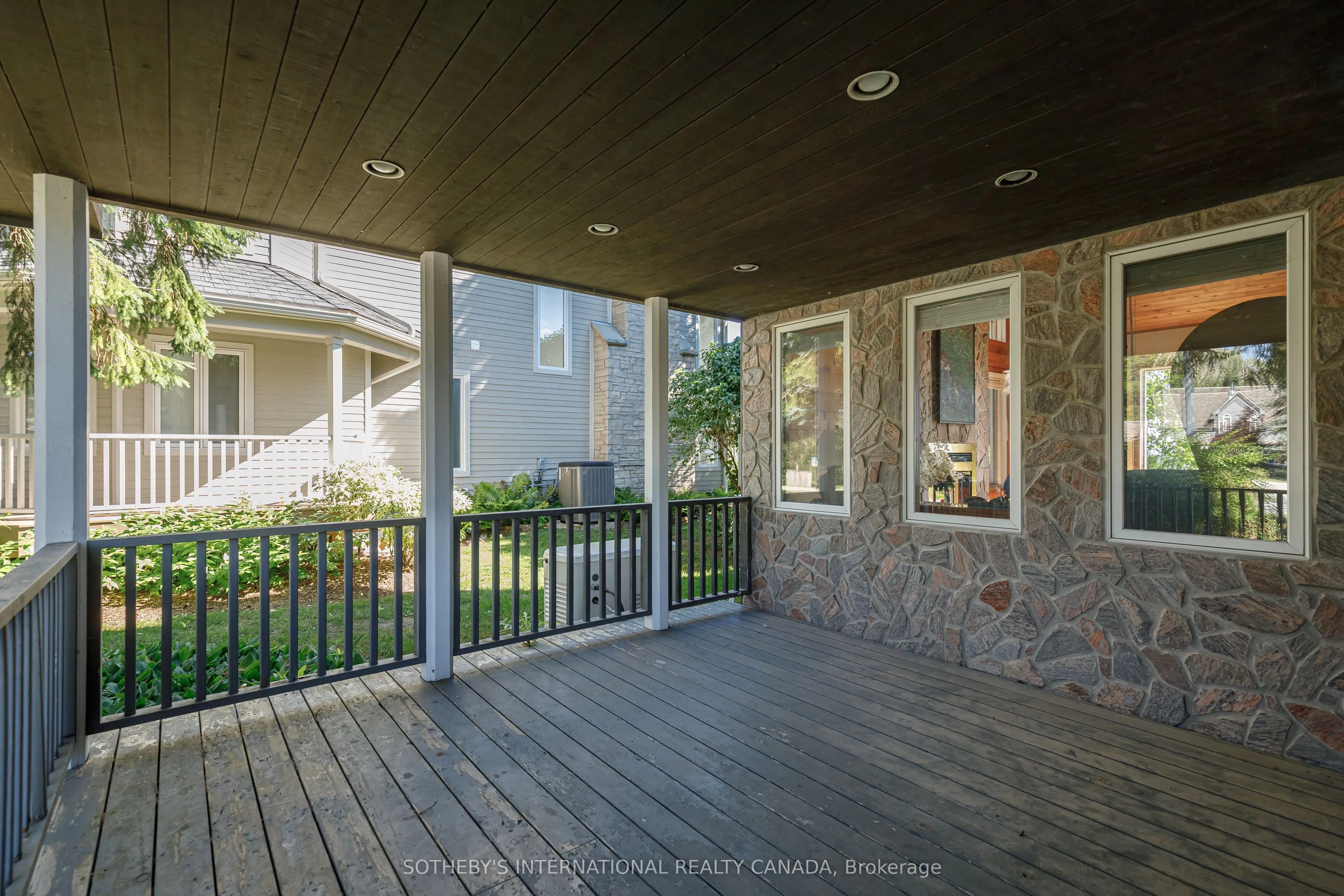 121 Fieldcrest Court