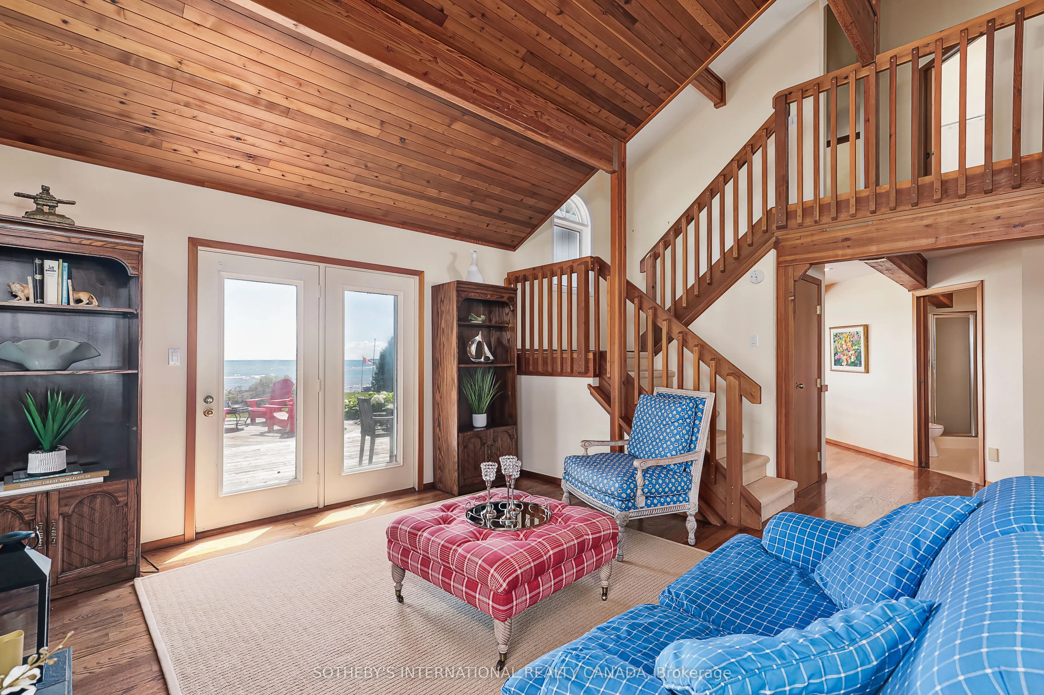 121 Fieldcrest Court