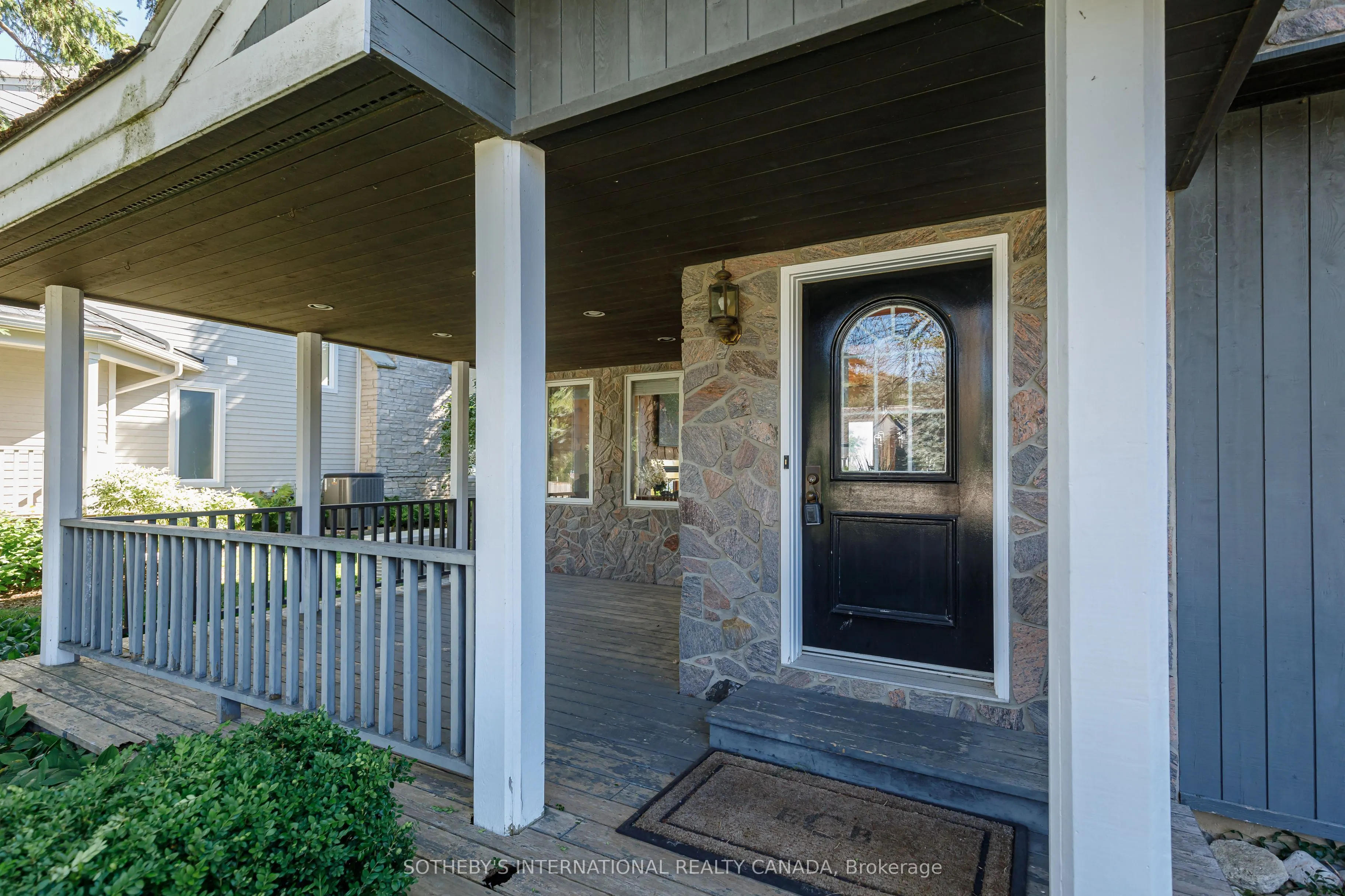 121 Fieldcrest Court