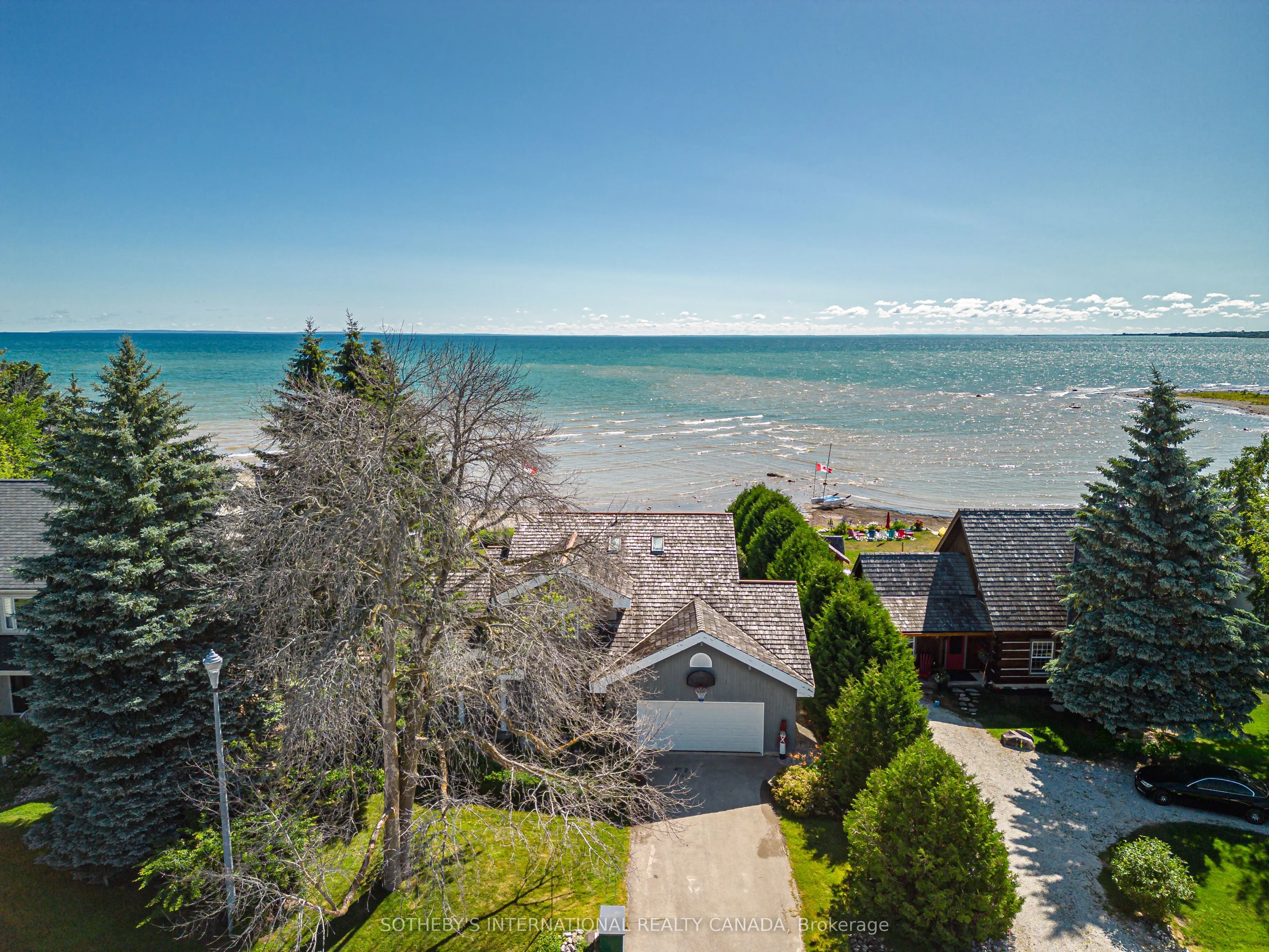 121 Fieldcrest Court