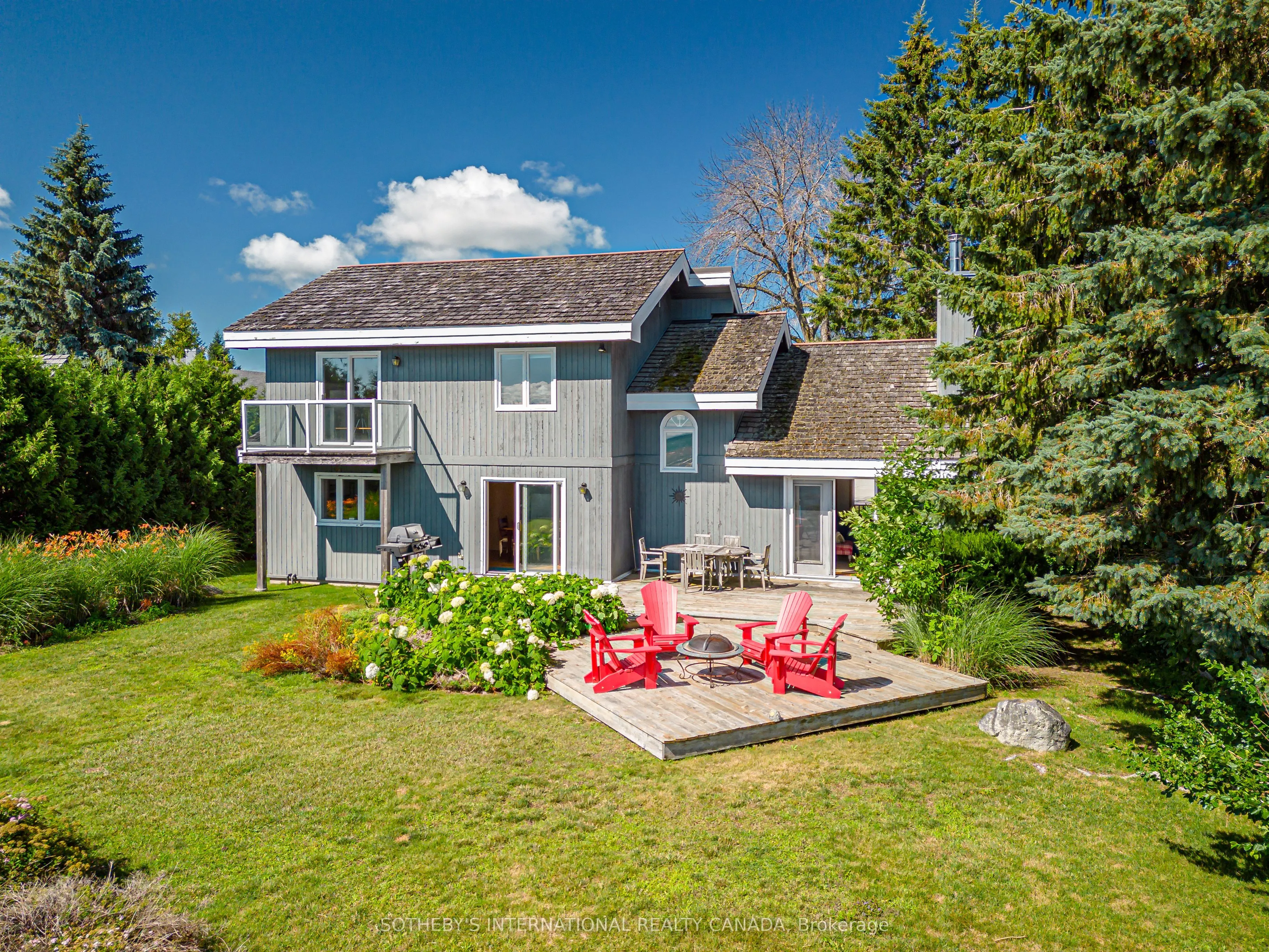 121 Fieldcrest Court