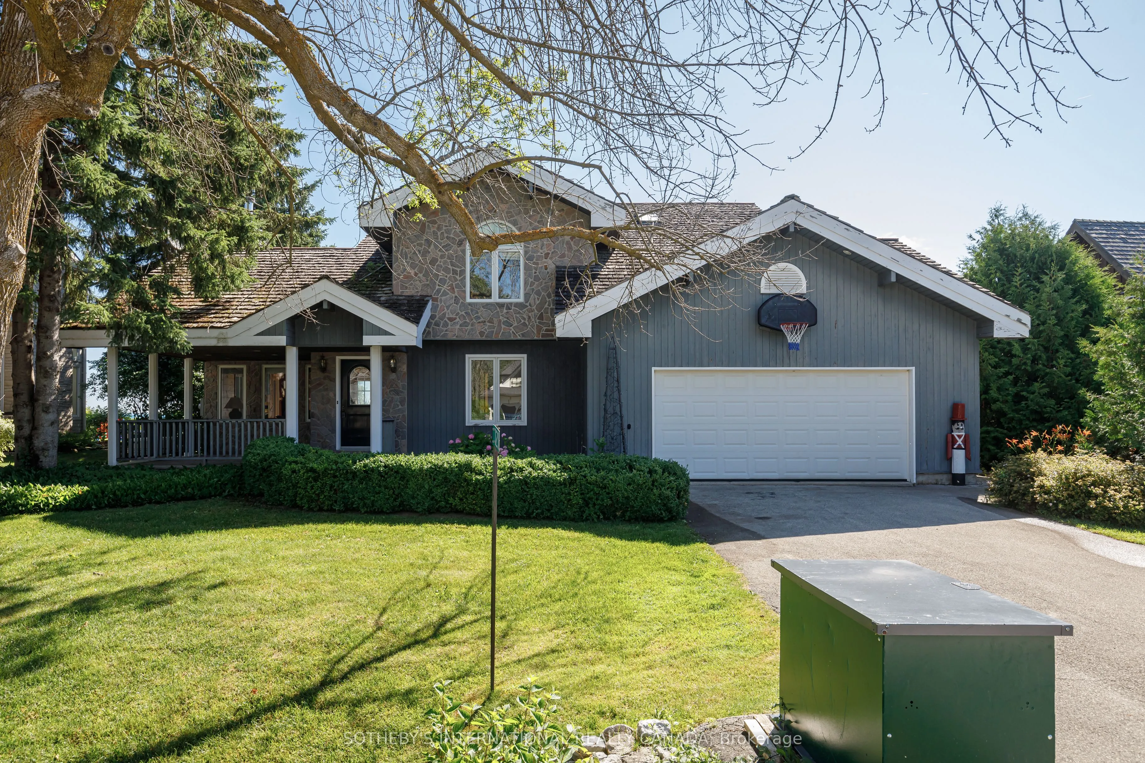 121 Fieldcrest Court