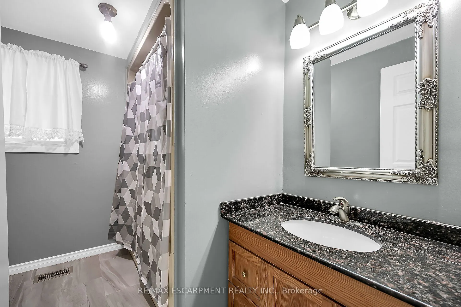 1460 Garth Street, #18