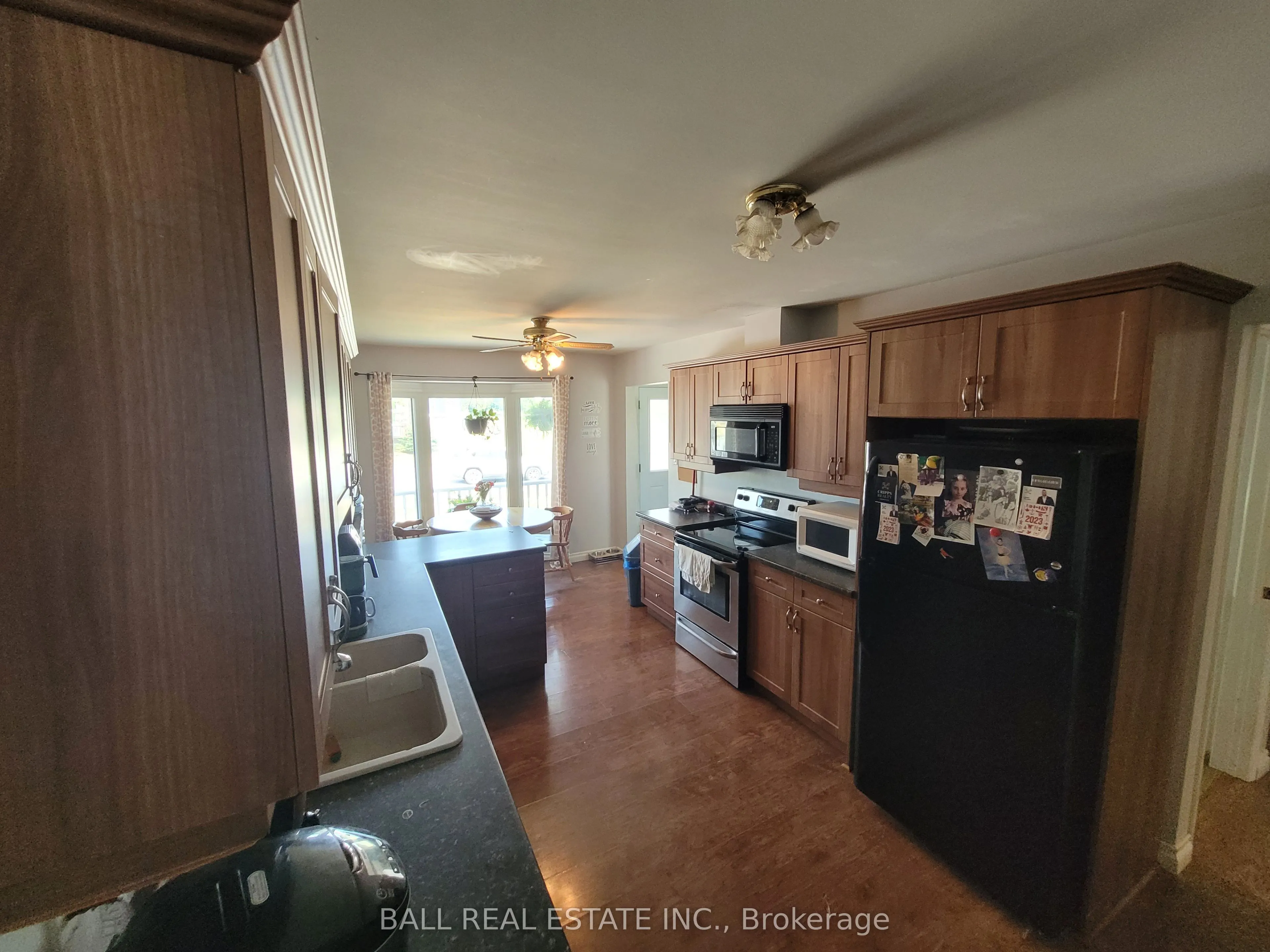 32 Champlain Boulevard