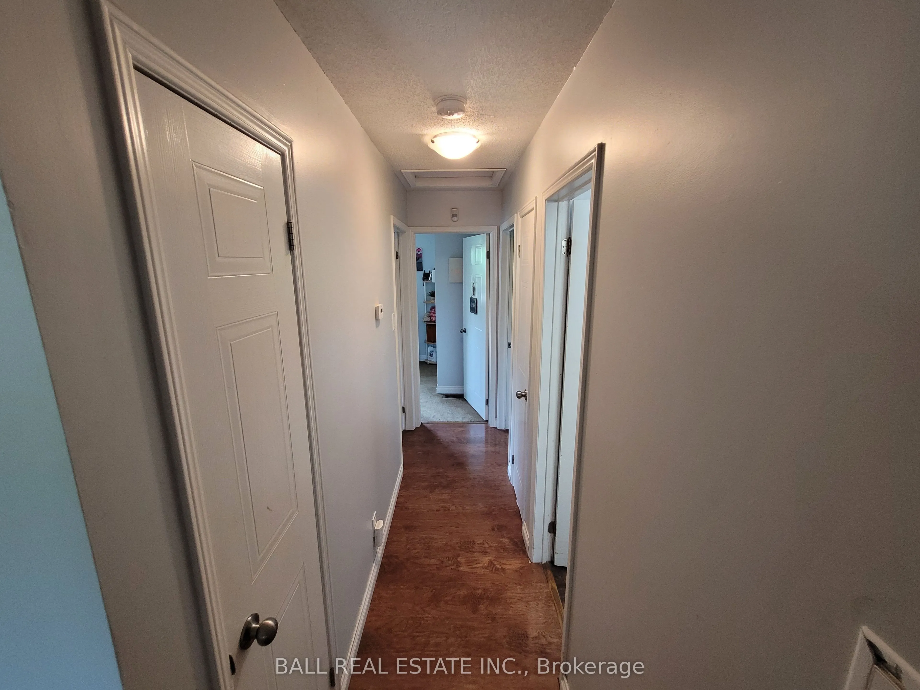 32 Champlain Boulevard