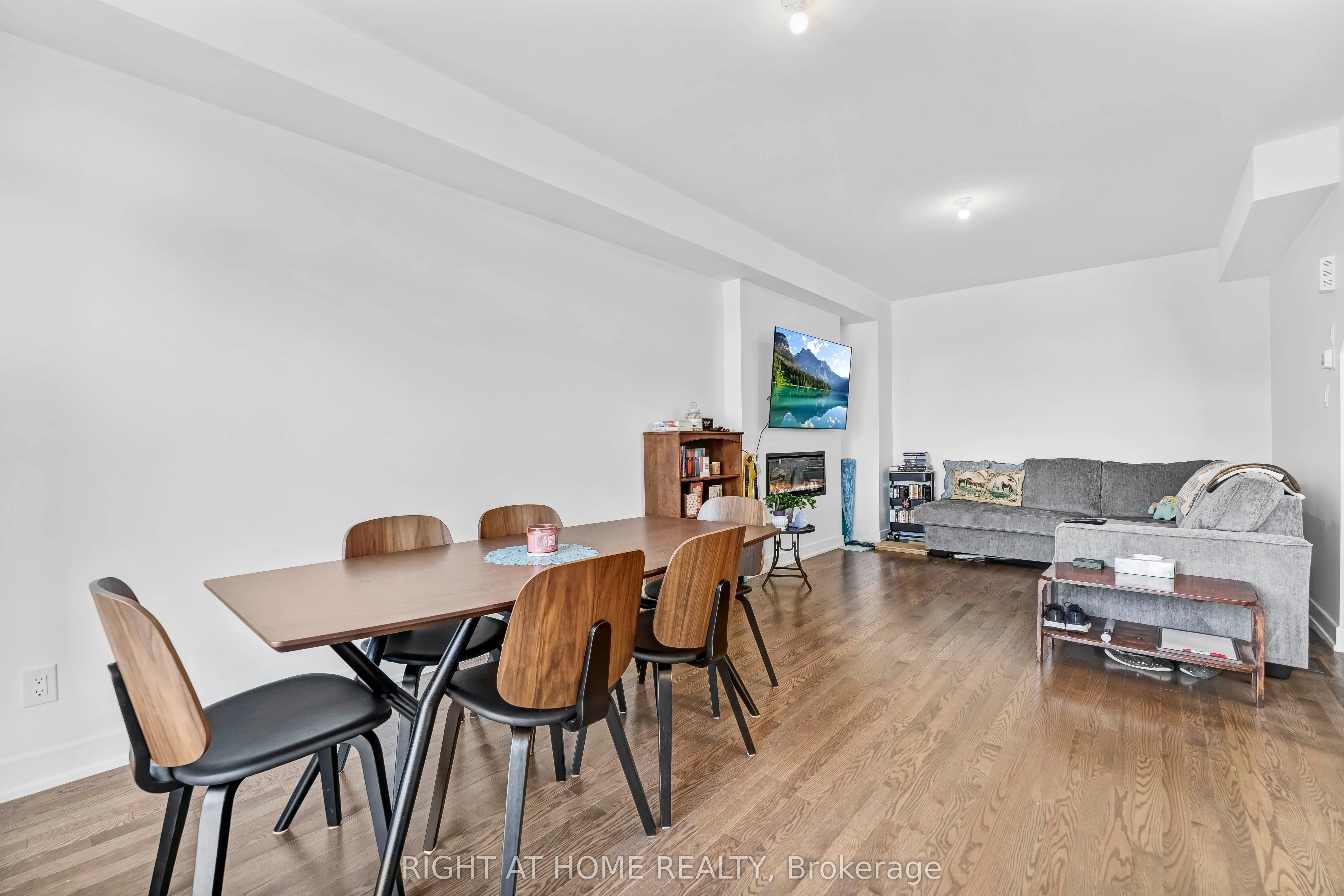 556 Tahoe Heights