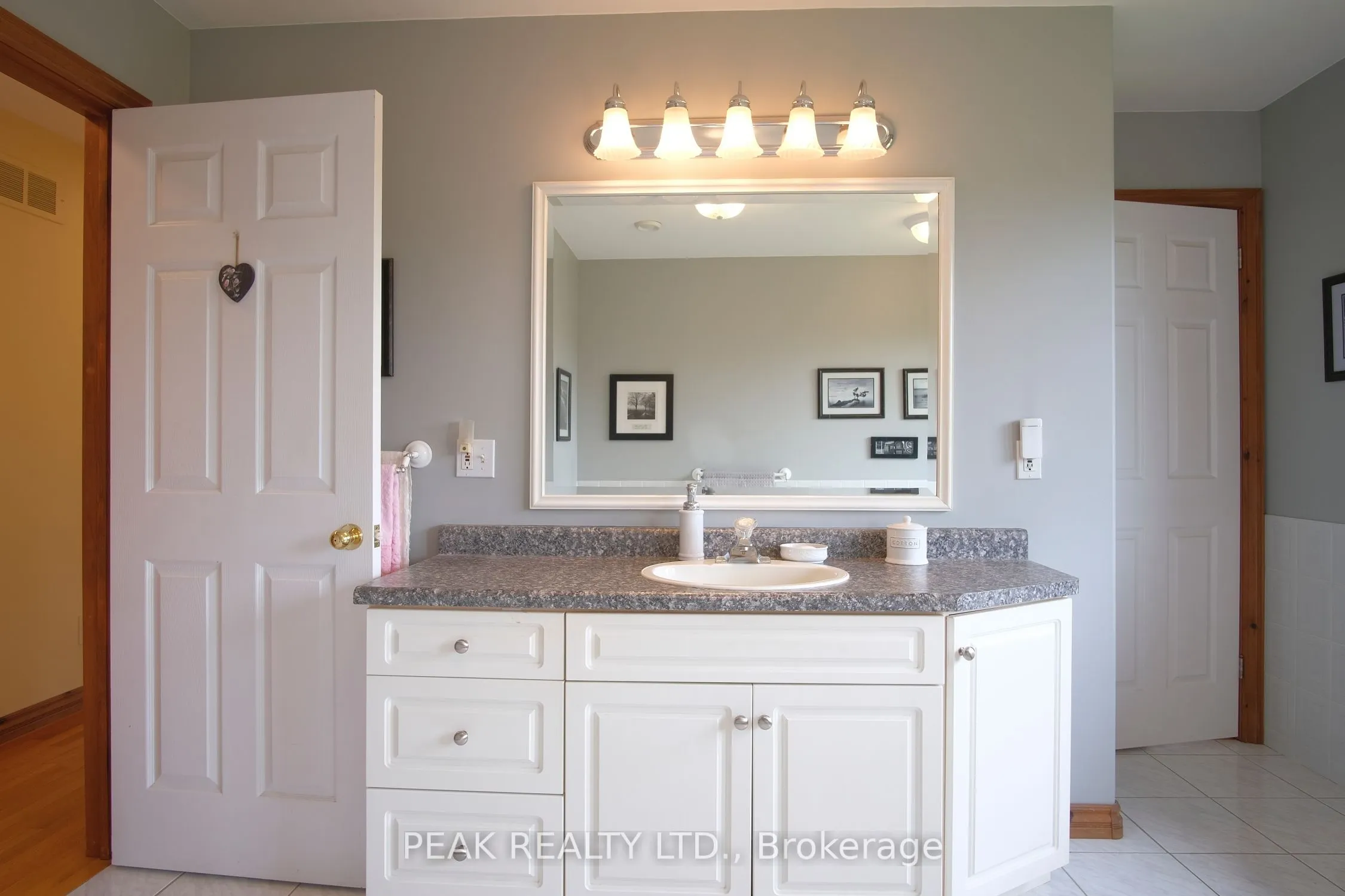 546299 Sideroad 4B Road