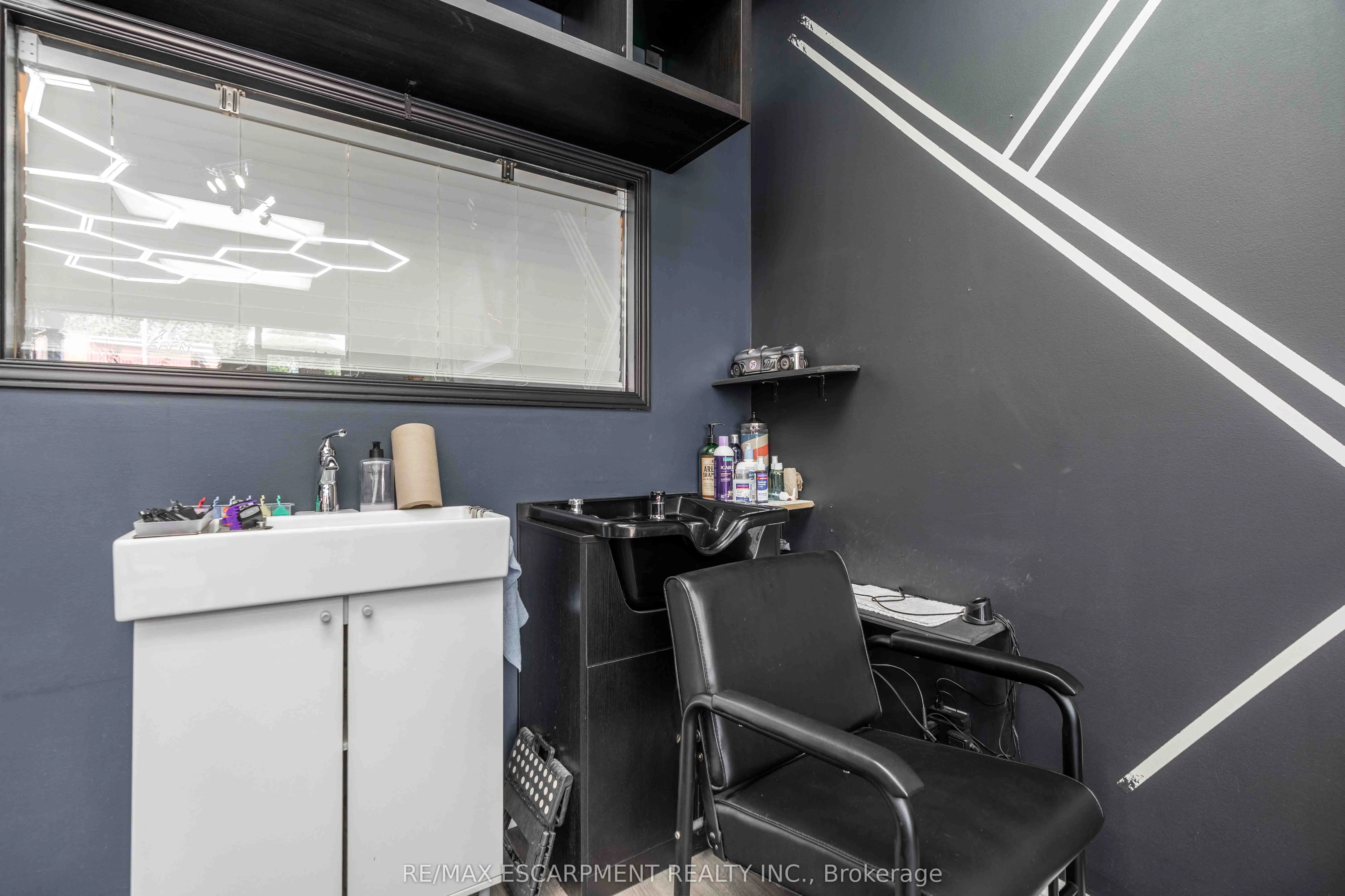 720 Upper James Street, #5