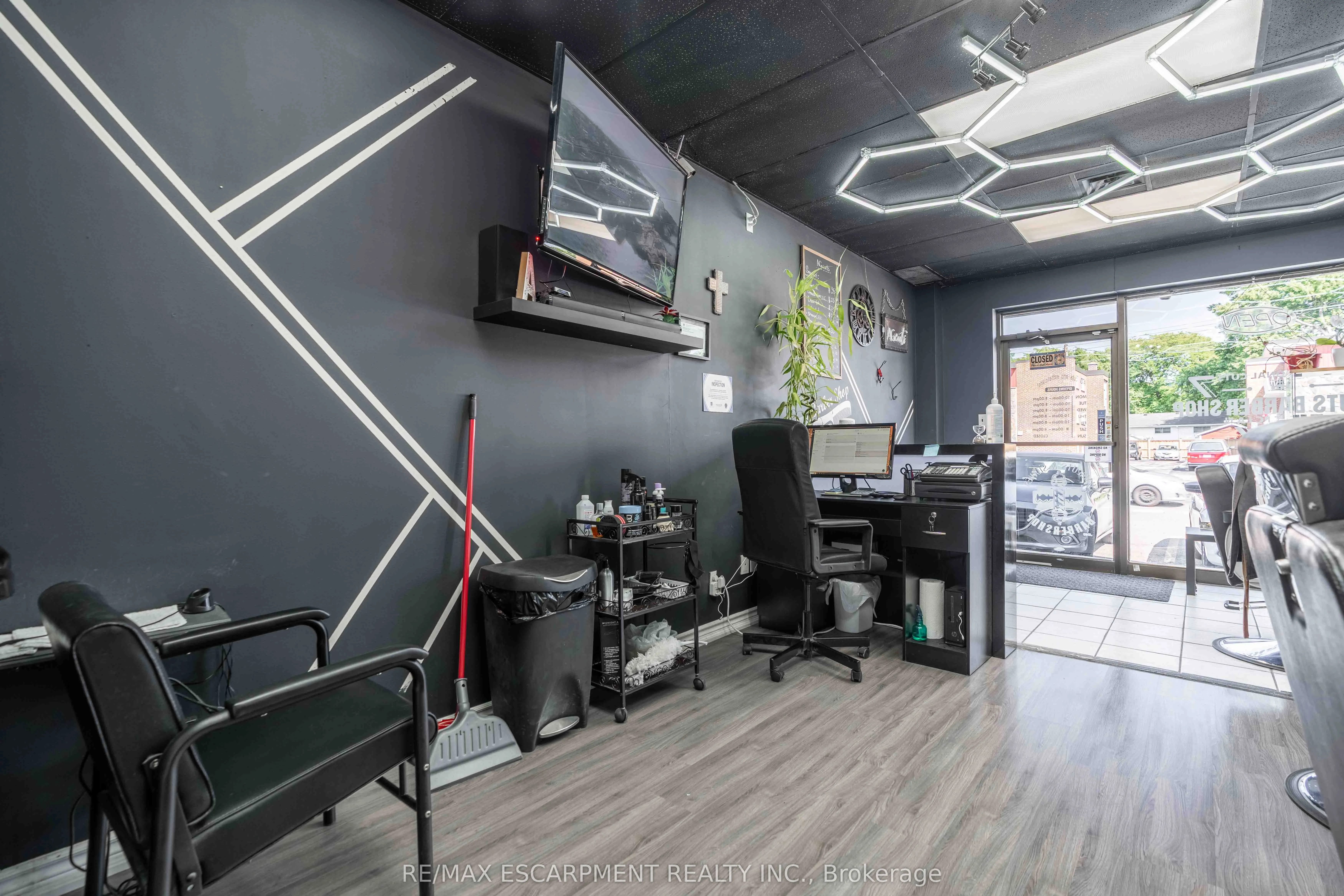 720 Upper James Street, #5
