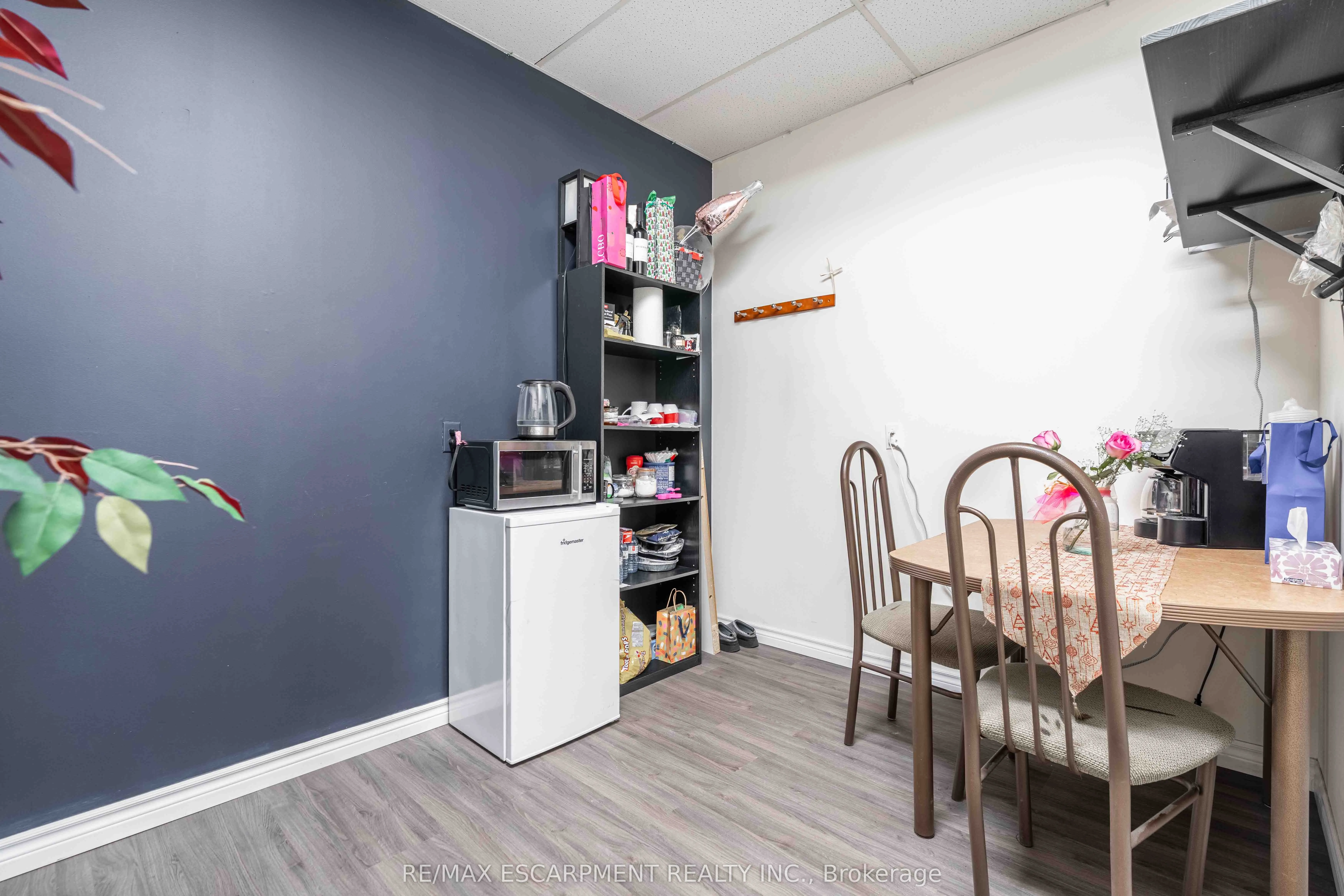 720 Upper James Street, #5