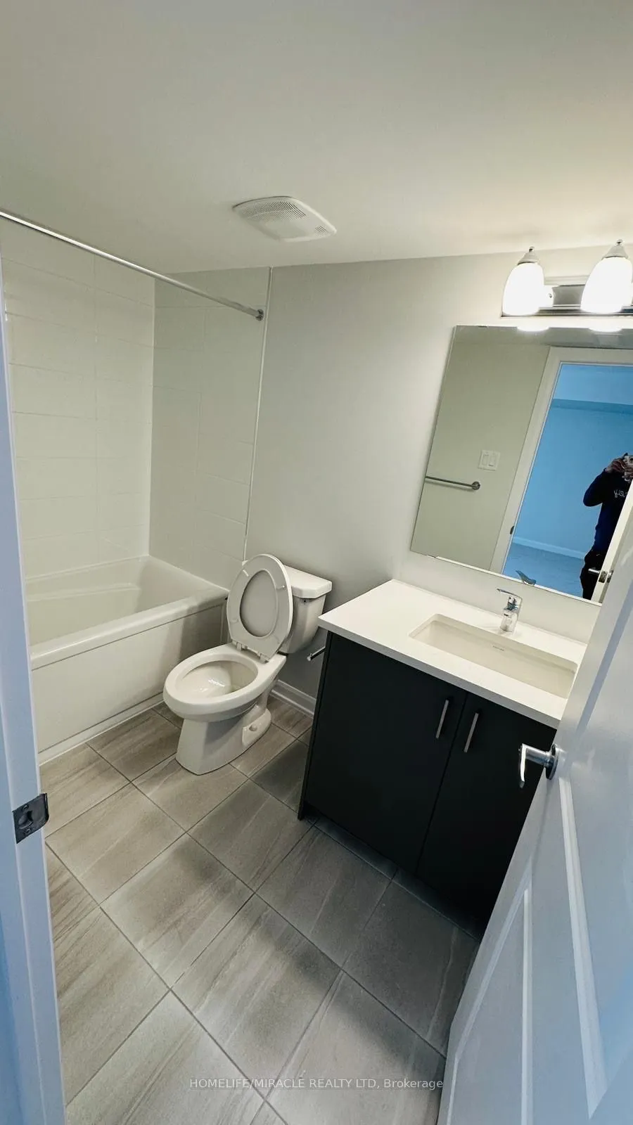 755 Fairline Row